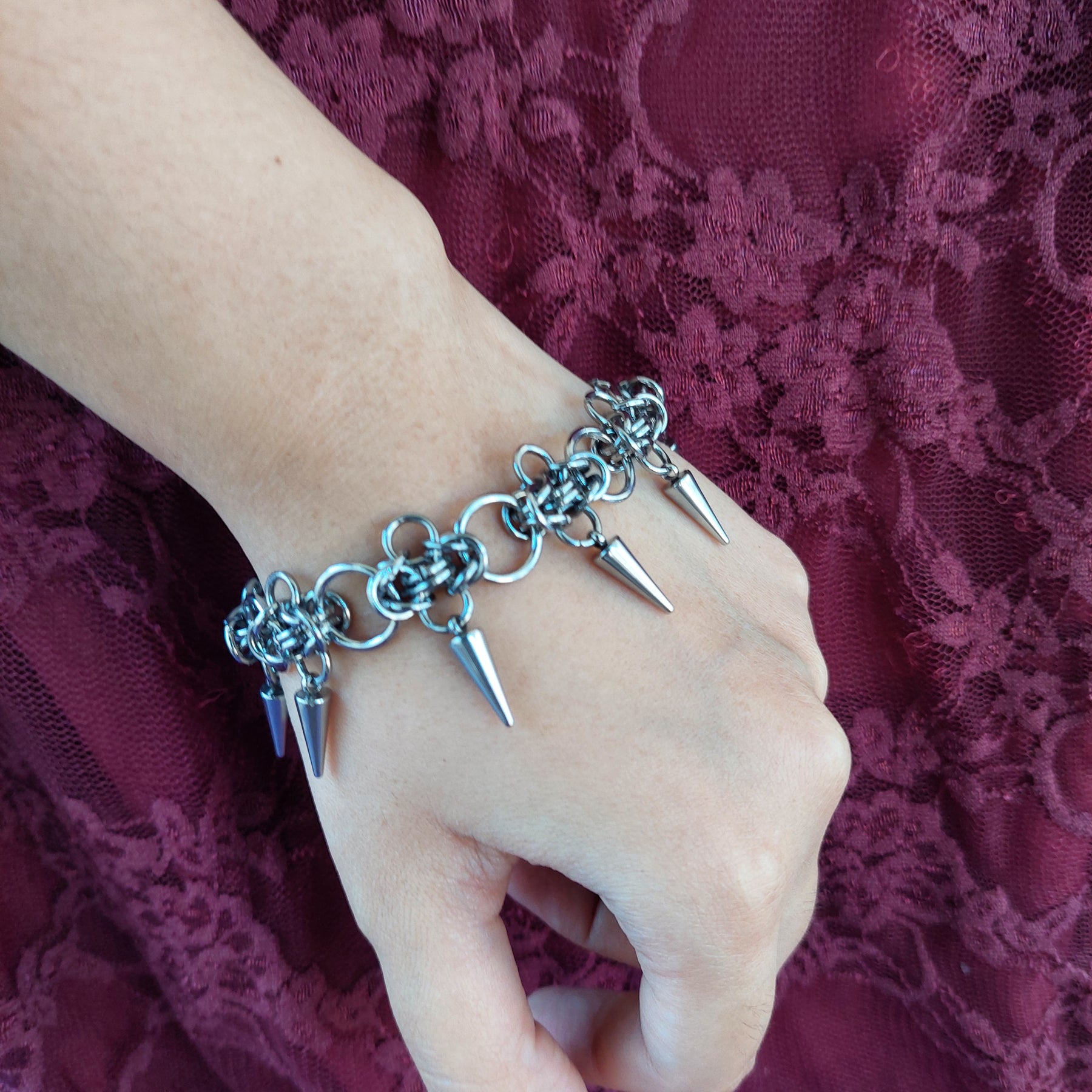 Byzantine chainmaille bracelet with spikes