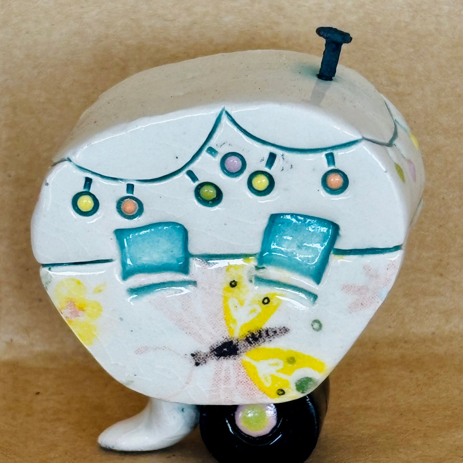 Small Retro Collectable Ceramic Caravan 13
