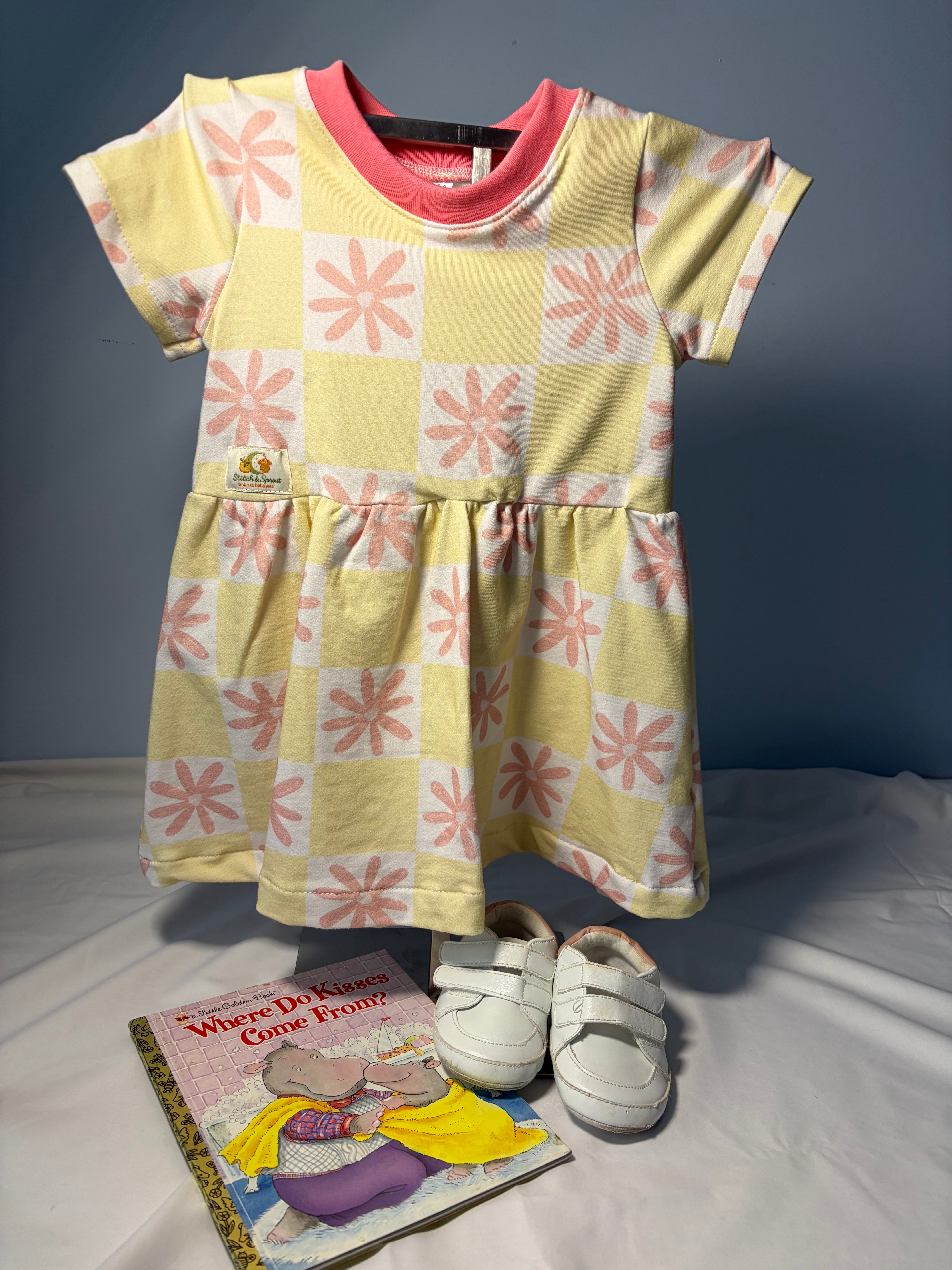 EOFY SALE DITZY DAISY DRESS 12-18 months