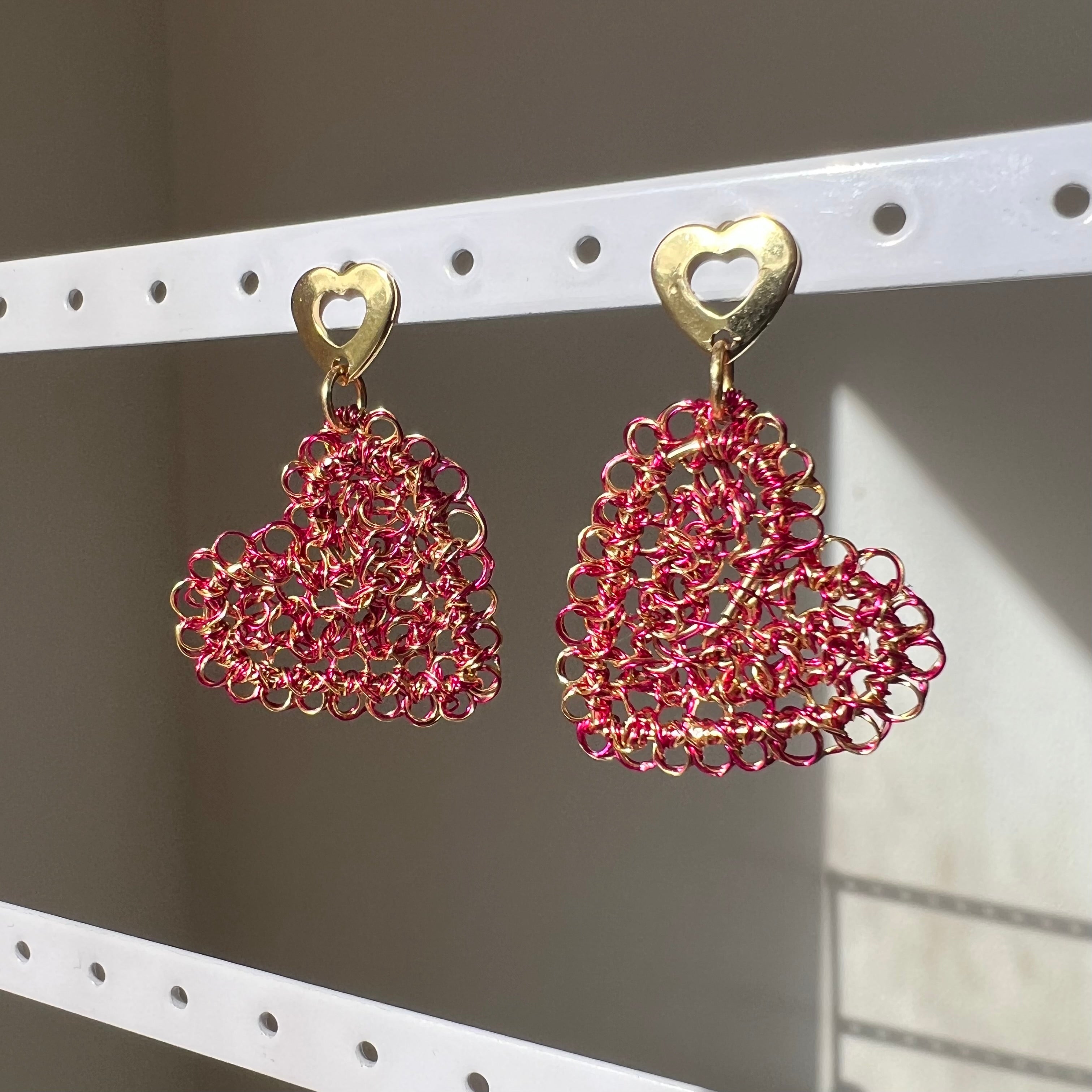 Fuchsia & Gold Wire Peruvian Heart Earrings
