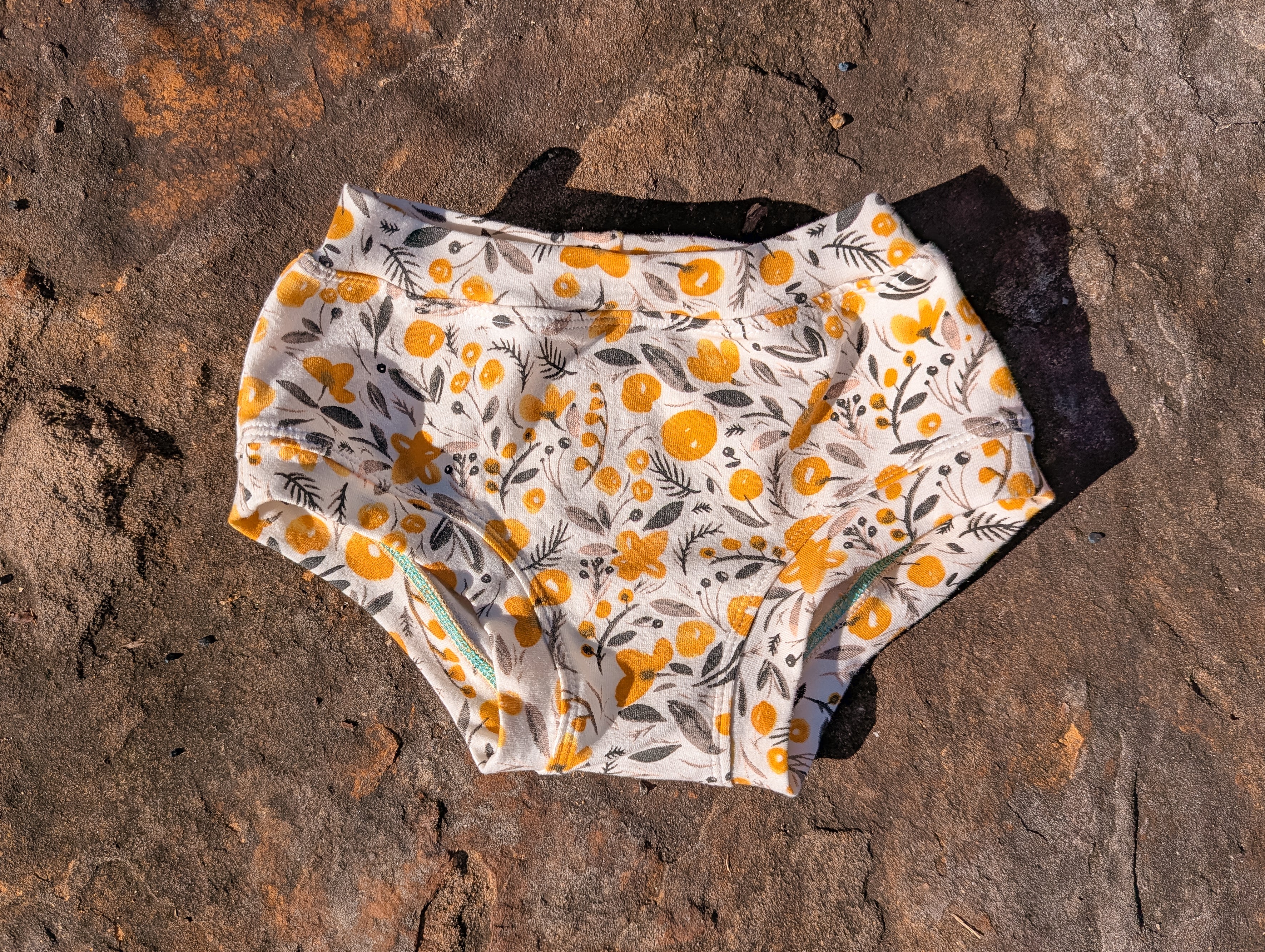 Yellow floral organic underpants for kids sizes 1 to 12