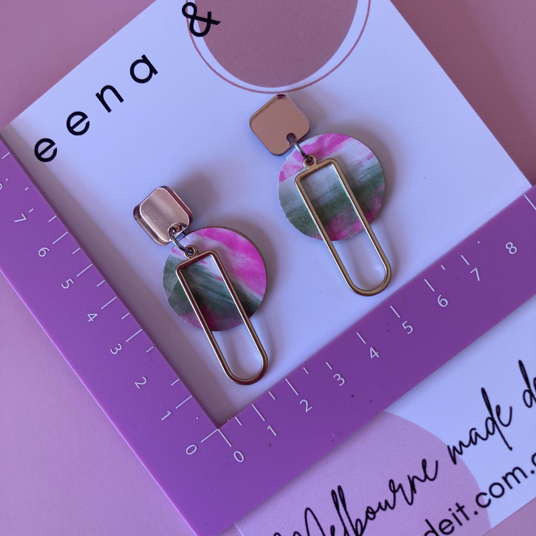 Handpainted / gold alloy earrings