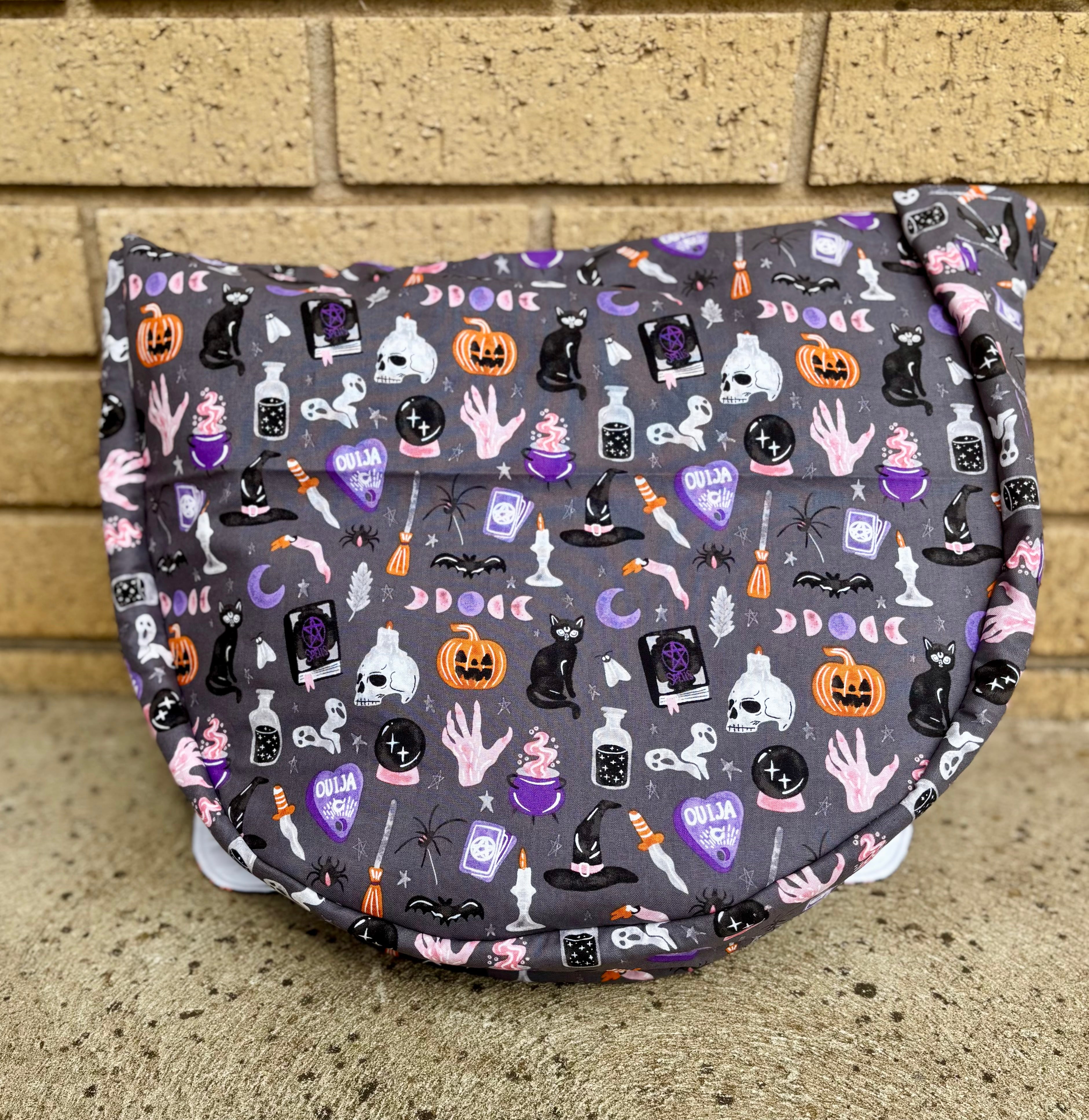 Gorgeous witchy vibe Drum Bag fits 14”-16” drums!