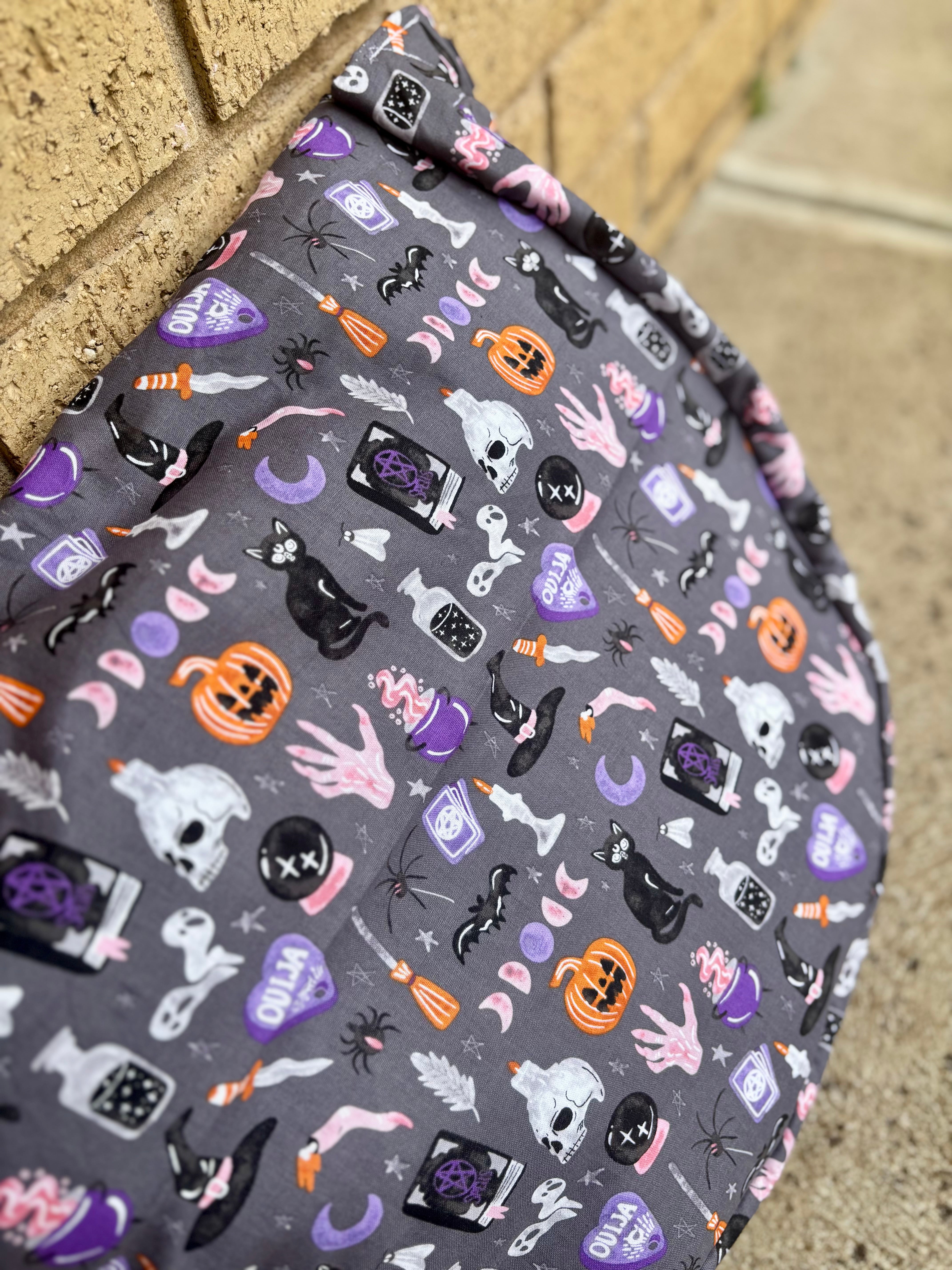 Gorgeous witchy vibe Drum Bag fits 14”-16” drums!