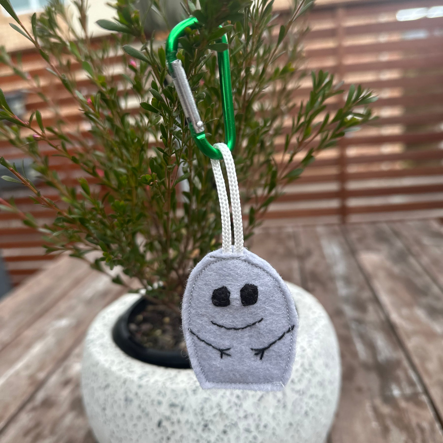 Doogle (Hob) Hobart graffiti guy felt bag charm