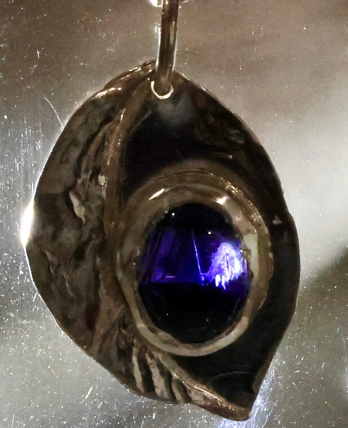 LIttle Iolite pendant in 925 Silver