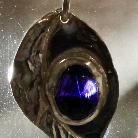 LIttle Iolite pendant in 925 Silver