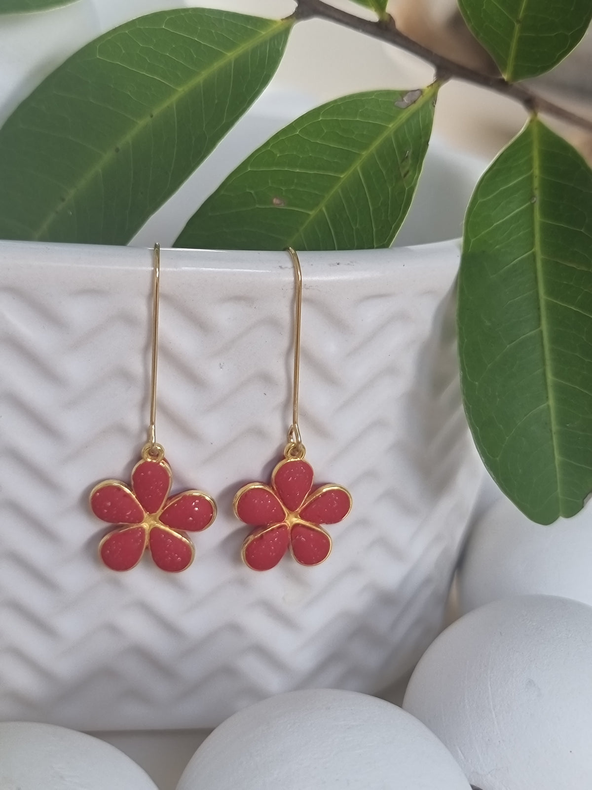 Christmas Daisy - Red and Gold earrings