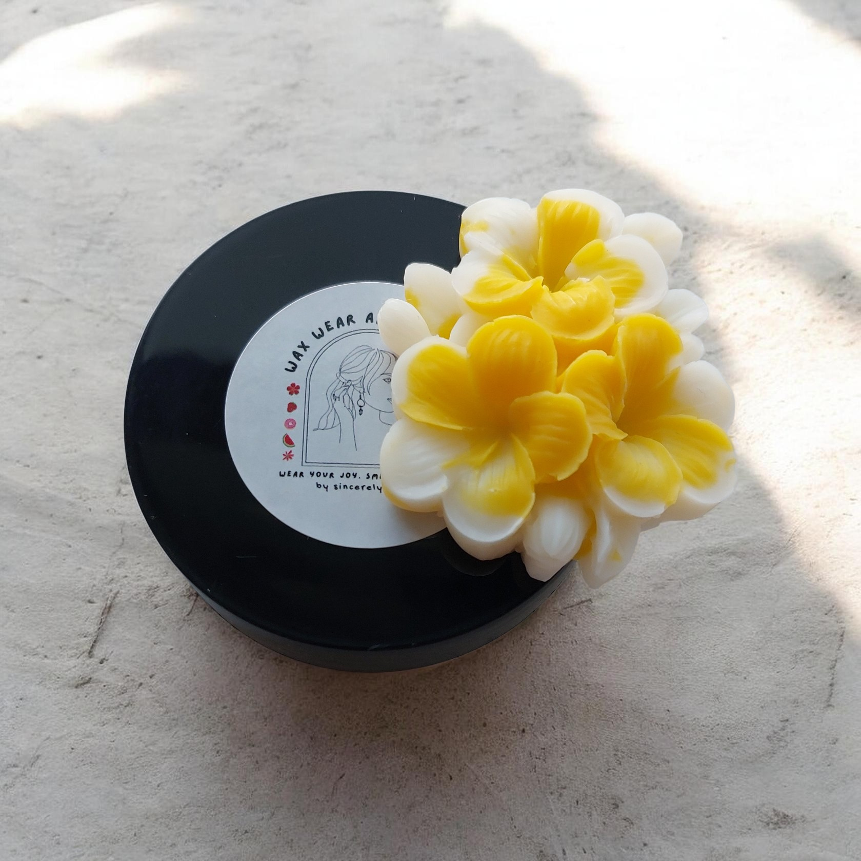 Scented Soy Wax Melts - Frangipani Whisper (single)