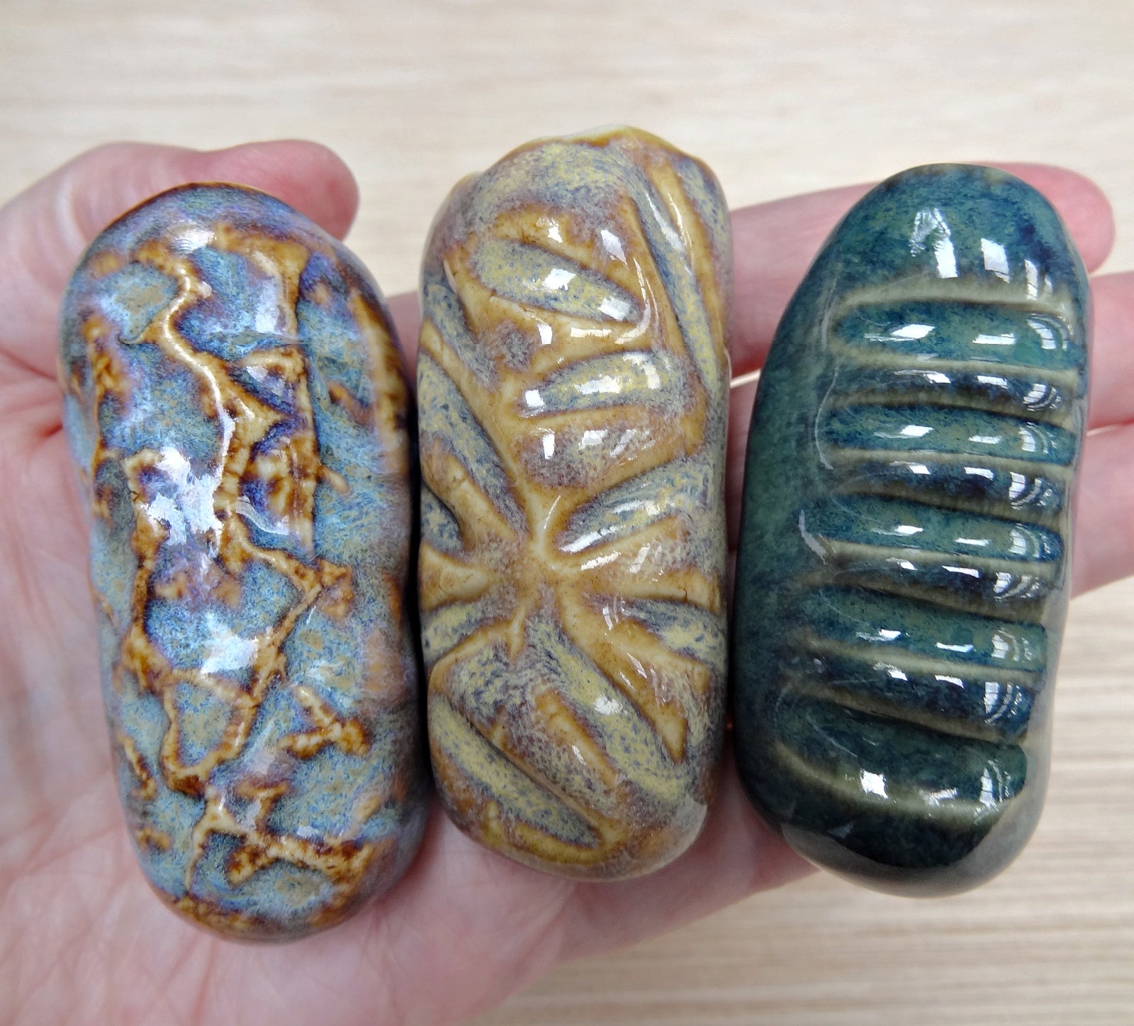 Mini ceramic fridge magnet vases. Choose your own vases.