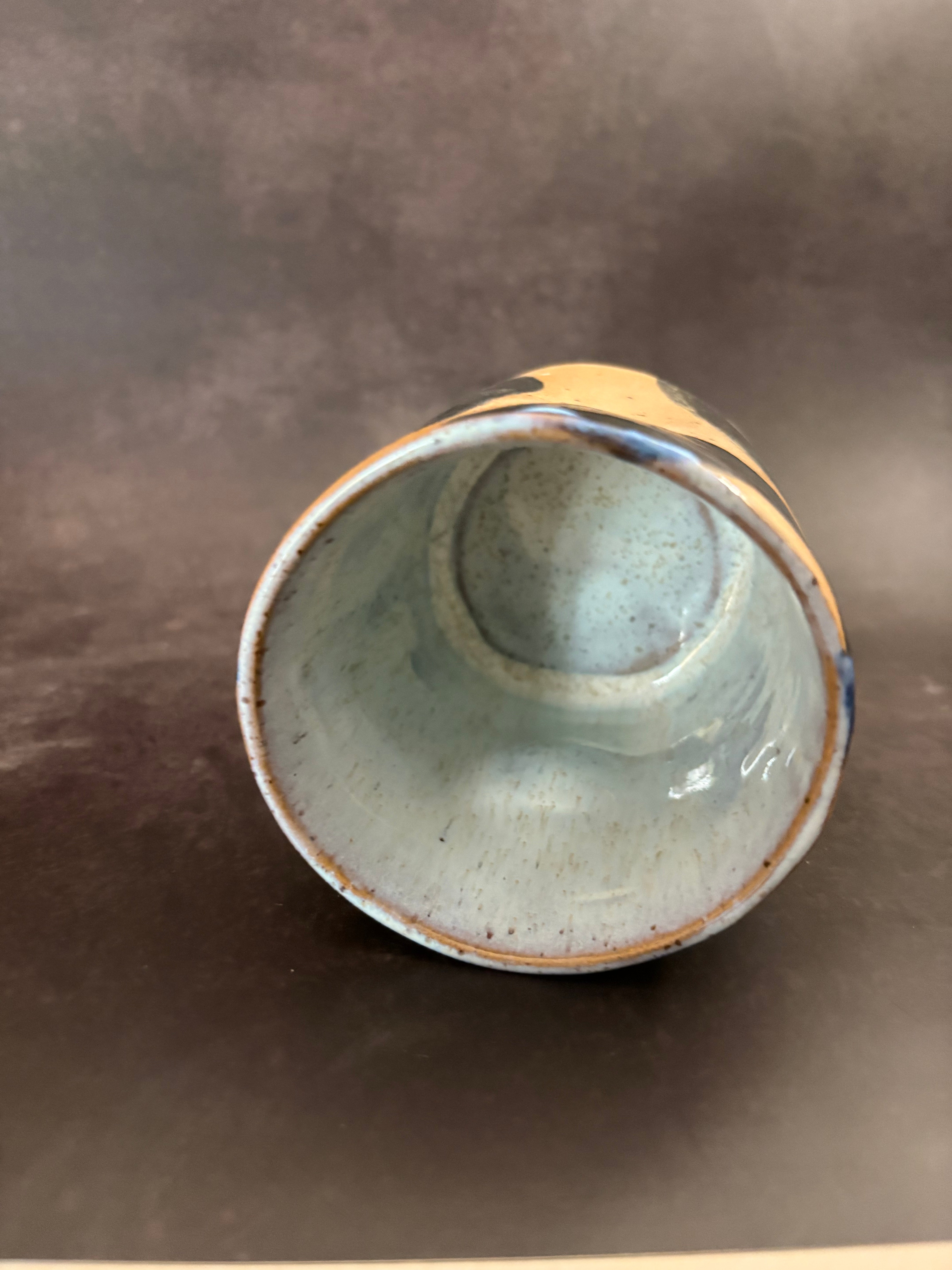 Handmade Stoneware Thumb Mug | Speckled Clay Coffee cup with graphic finish | 320ml