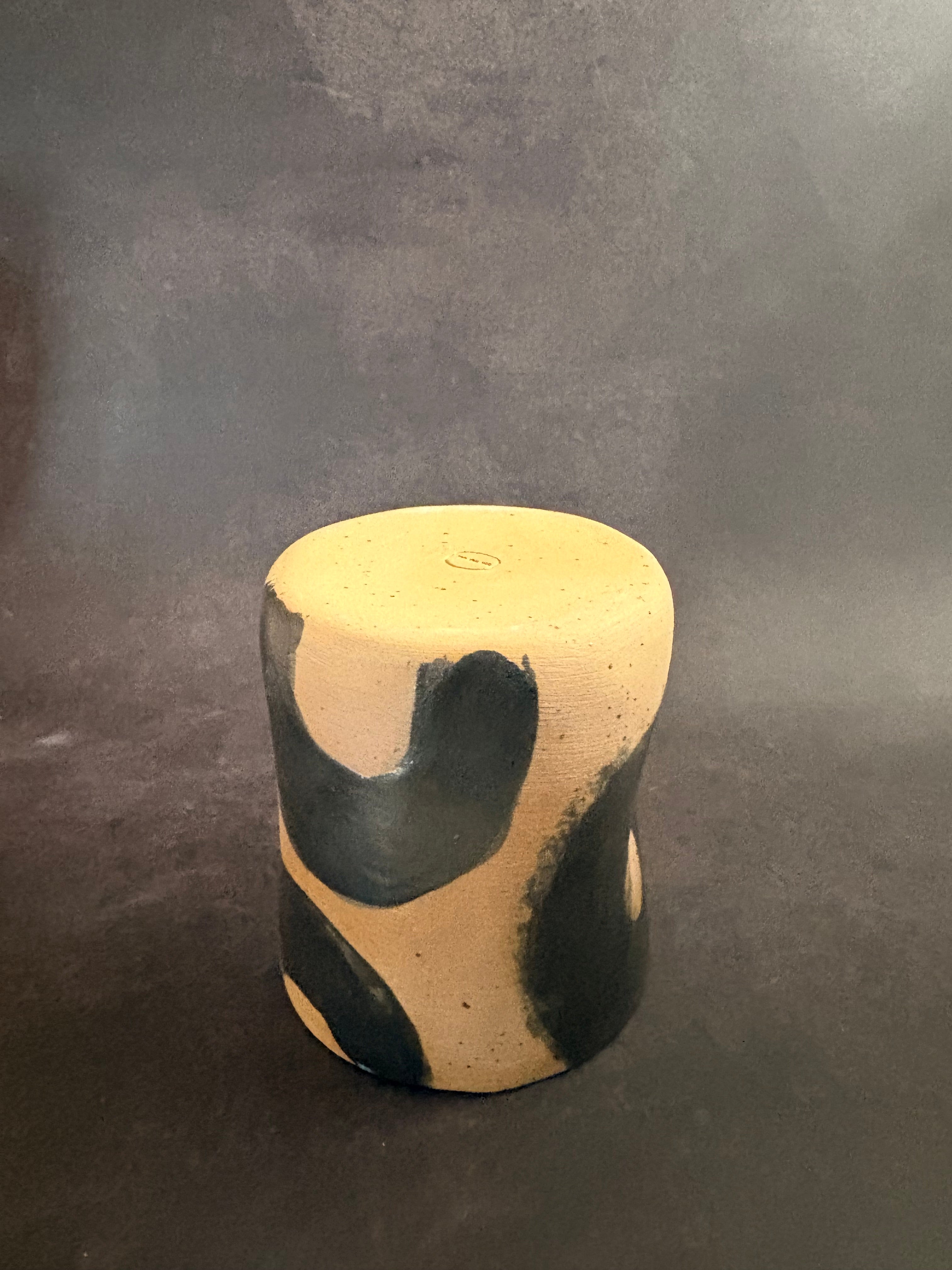 Handmade Stoneware Thumb Mug | Speckled Clay Coffee cup with graphic finish | 320ml