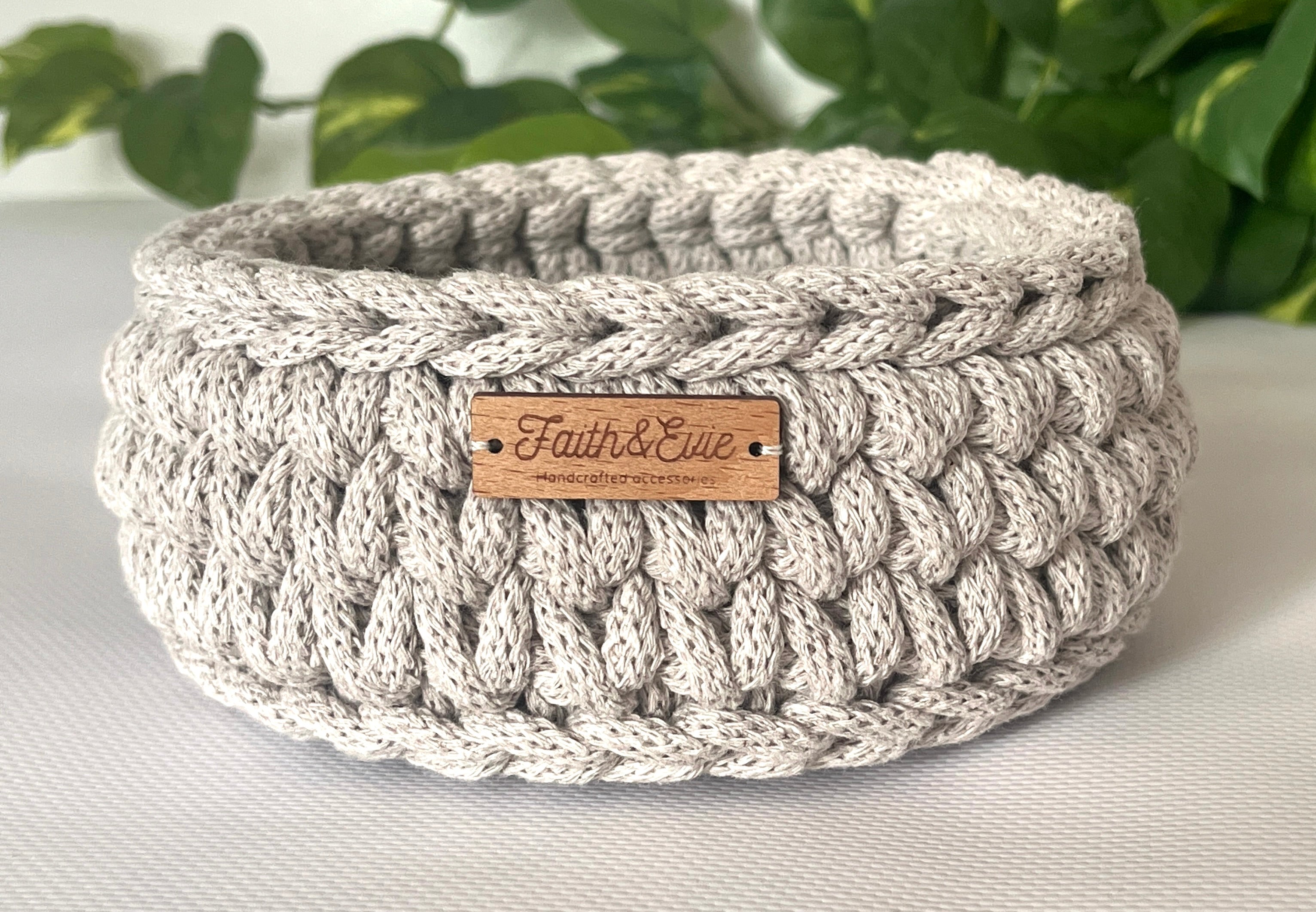 Crochet Basket - small - linen