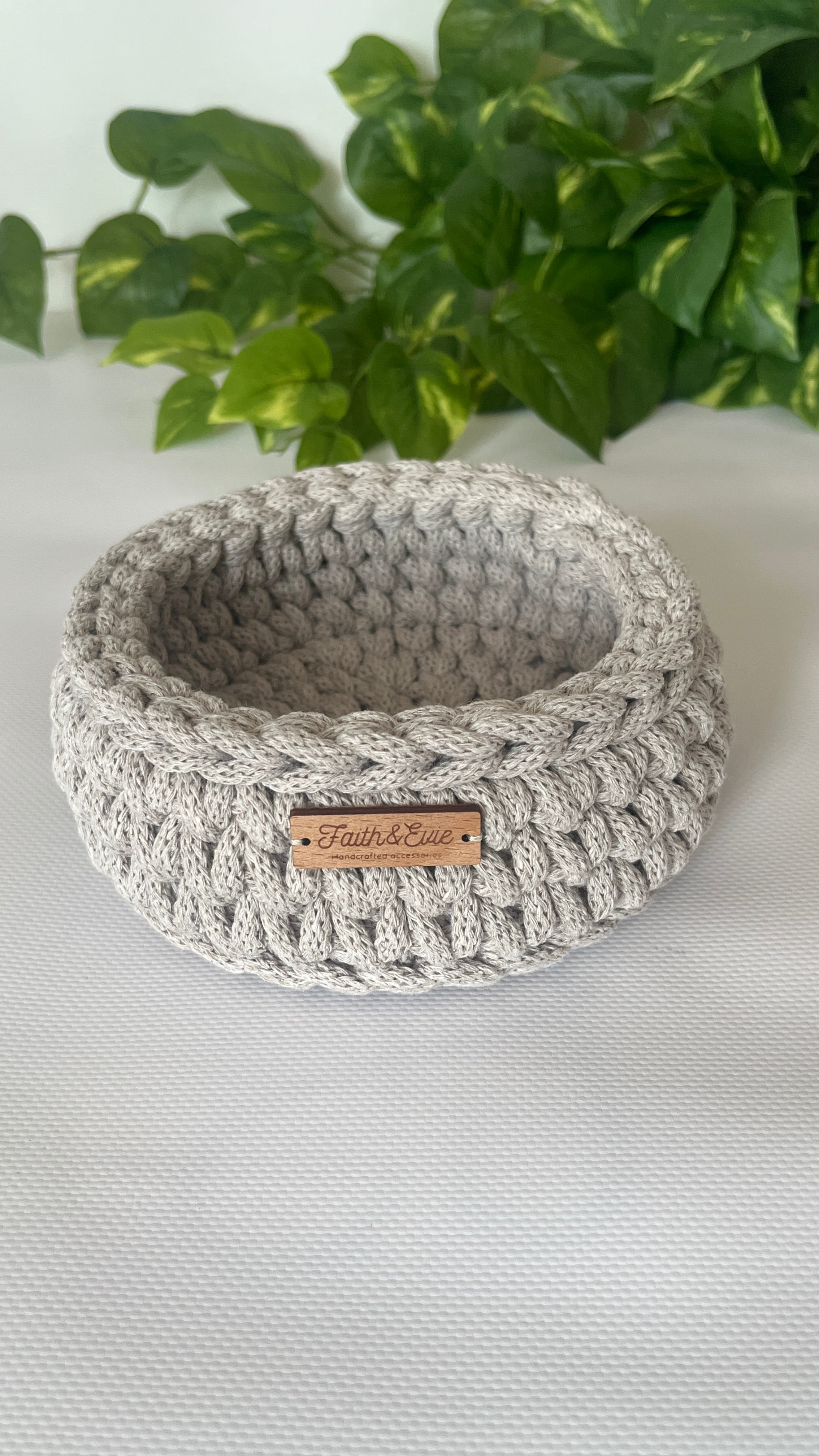 Crochet Basket - small - linen