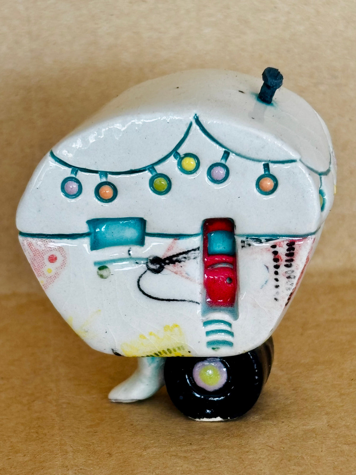 Small Retro Collectable Ceramic Caravan 11