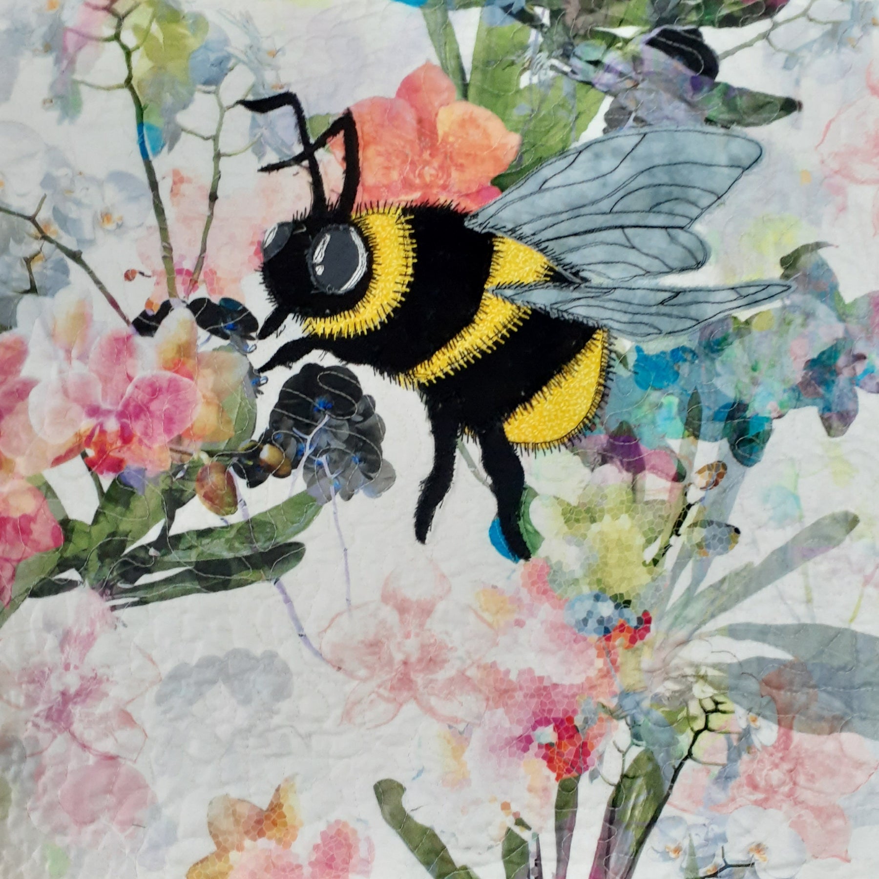 Little bumble bee cushion cover