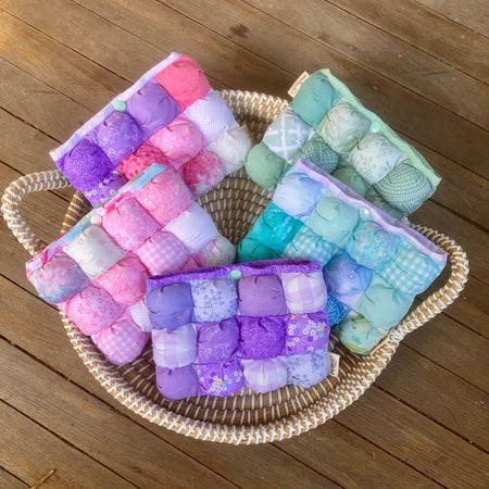 Pretty Puff Kindle Bag