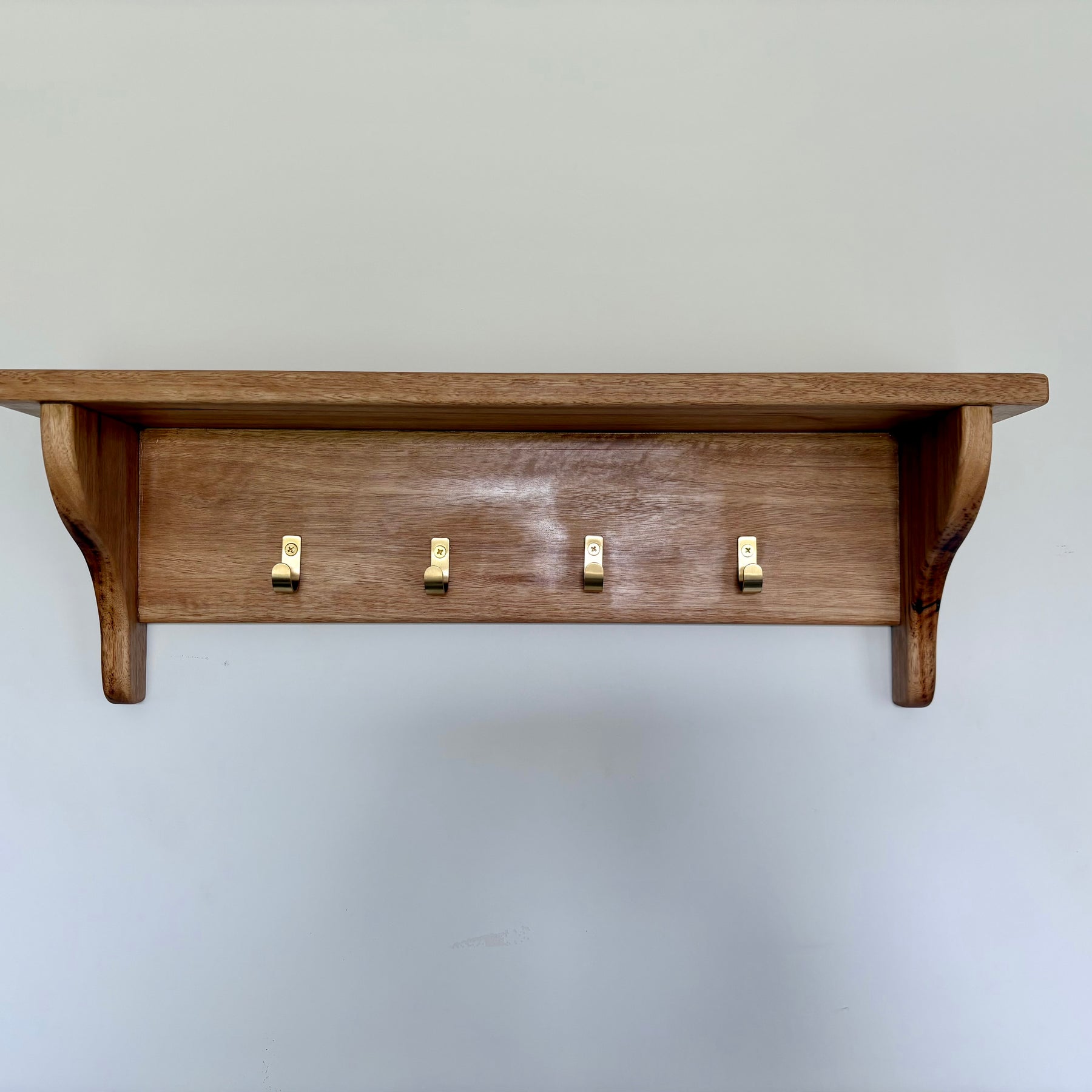Blackbutt wall shelf with gold hooks