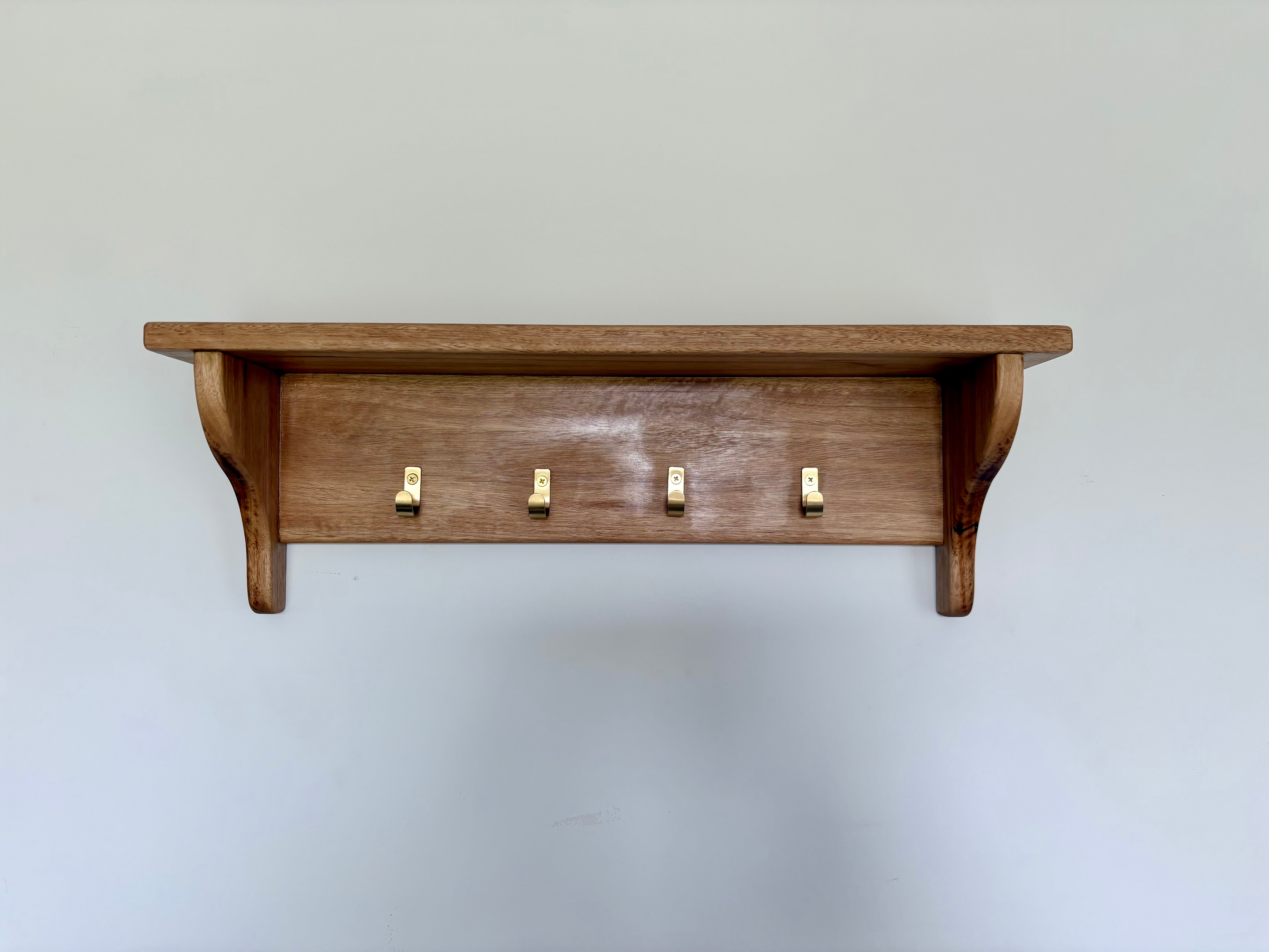 Blackbutt wall shelf with gold hooks