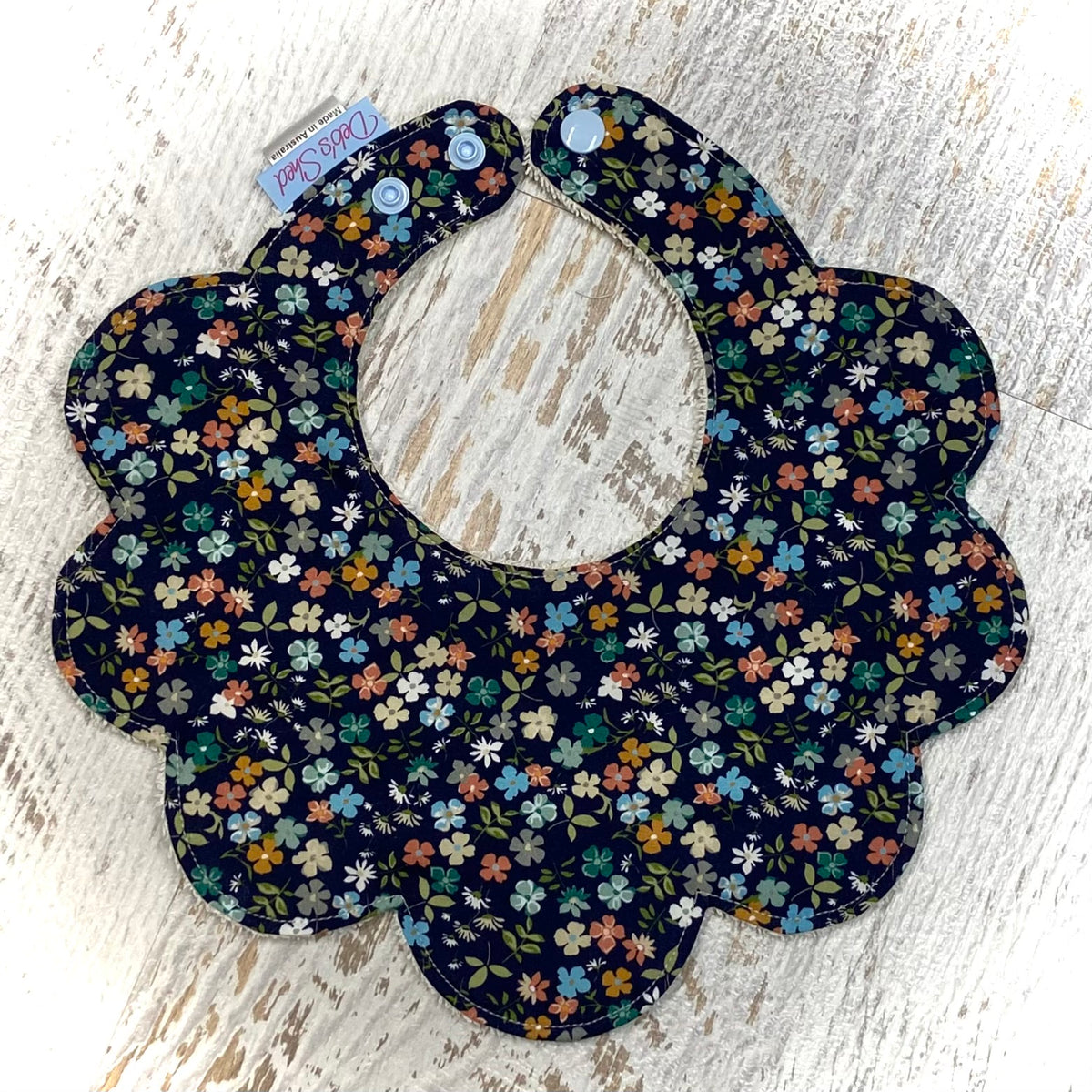 Scalloped Bib