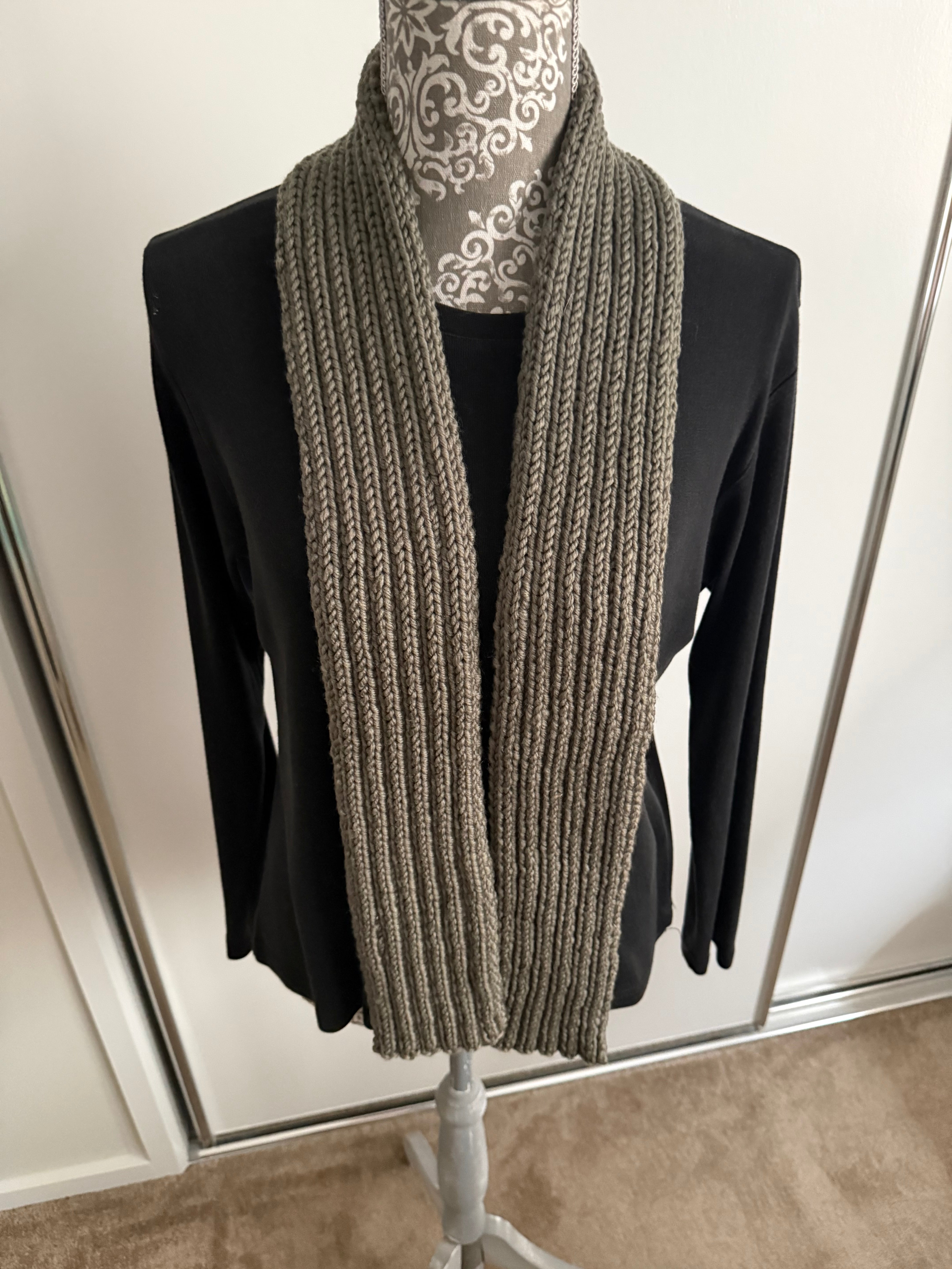 Skinny Scarf in Olive