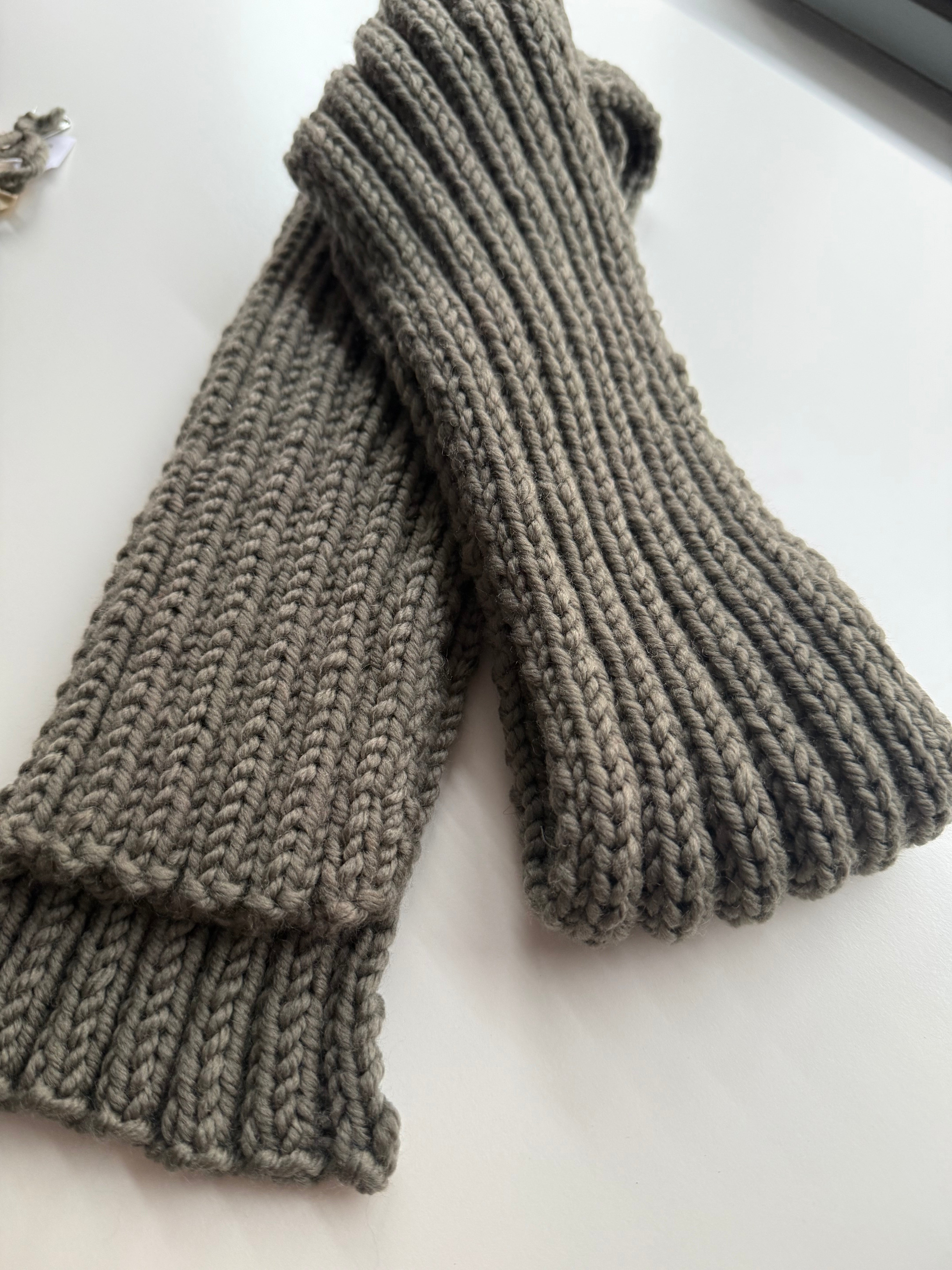 Skinny Scarf in Olive