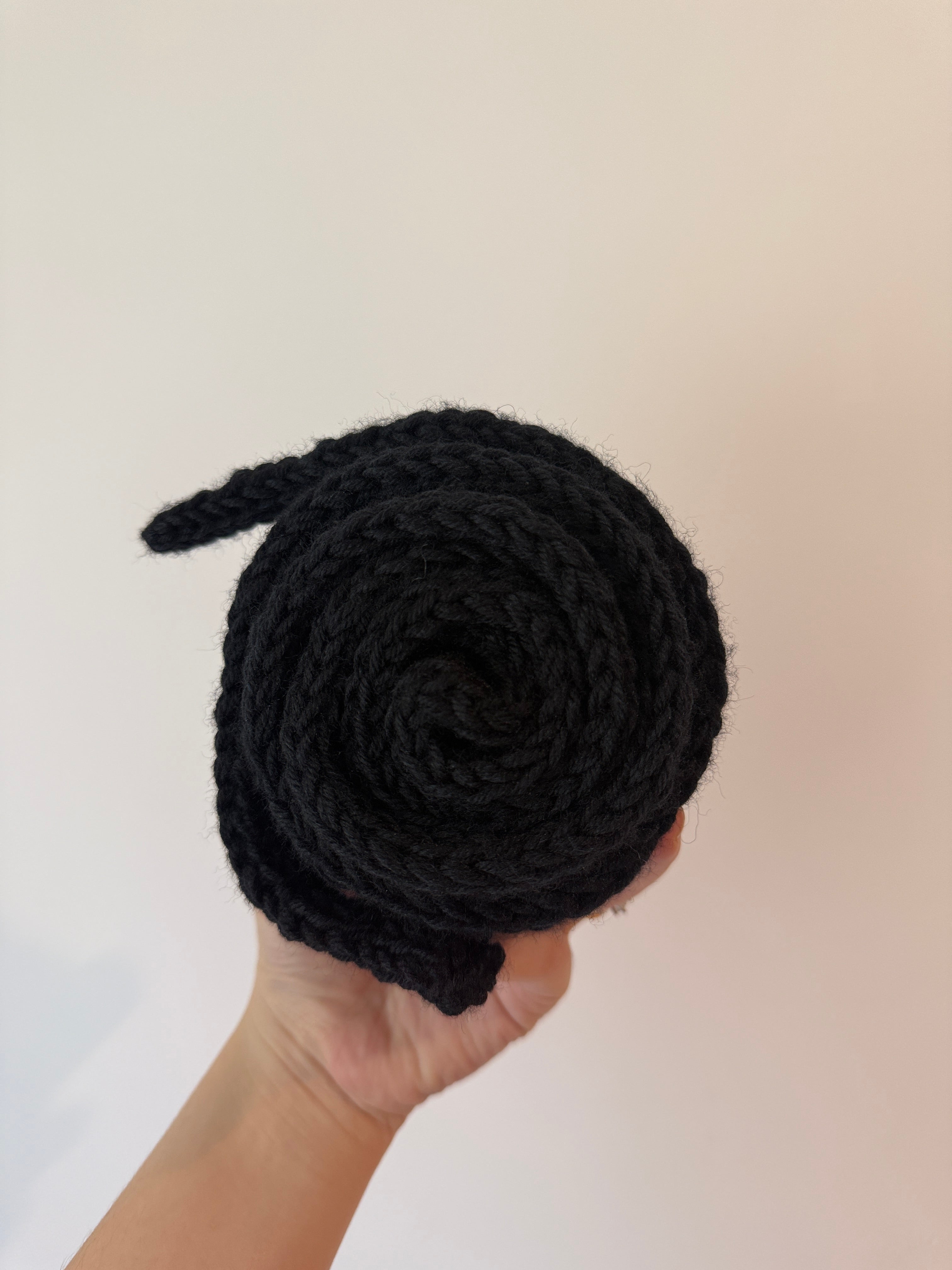 Knitted sophie scarf in black