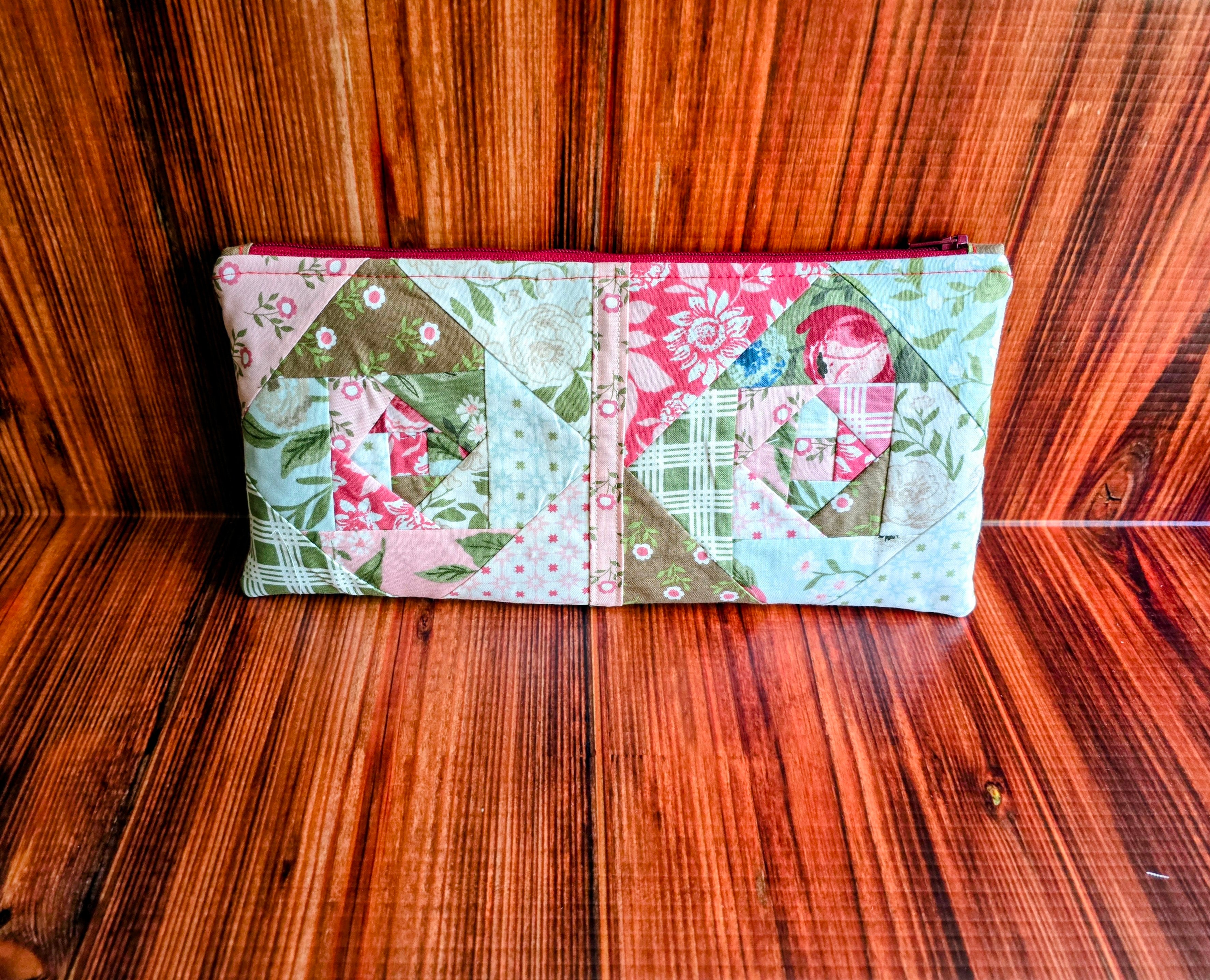 Handmade | Scrappy | Zippered pouch
