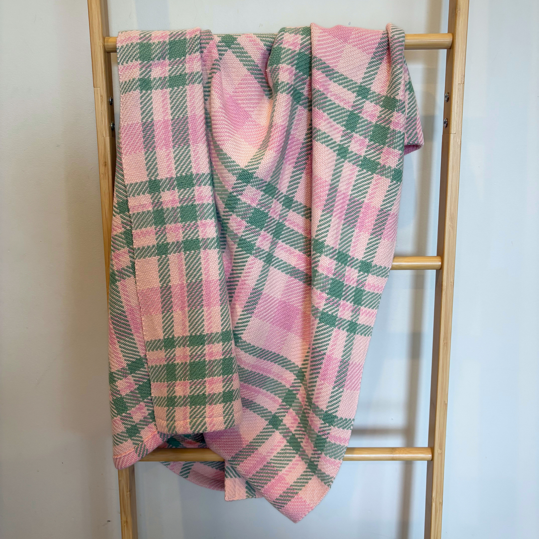 Baby Blanket - Handwoven - Easy care cotton - Pink check