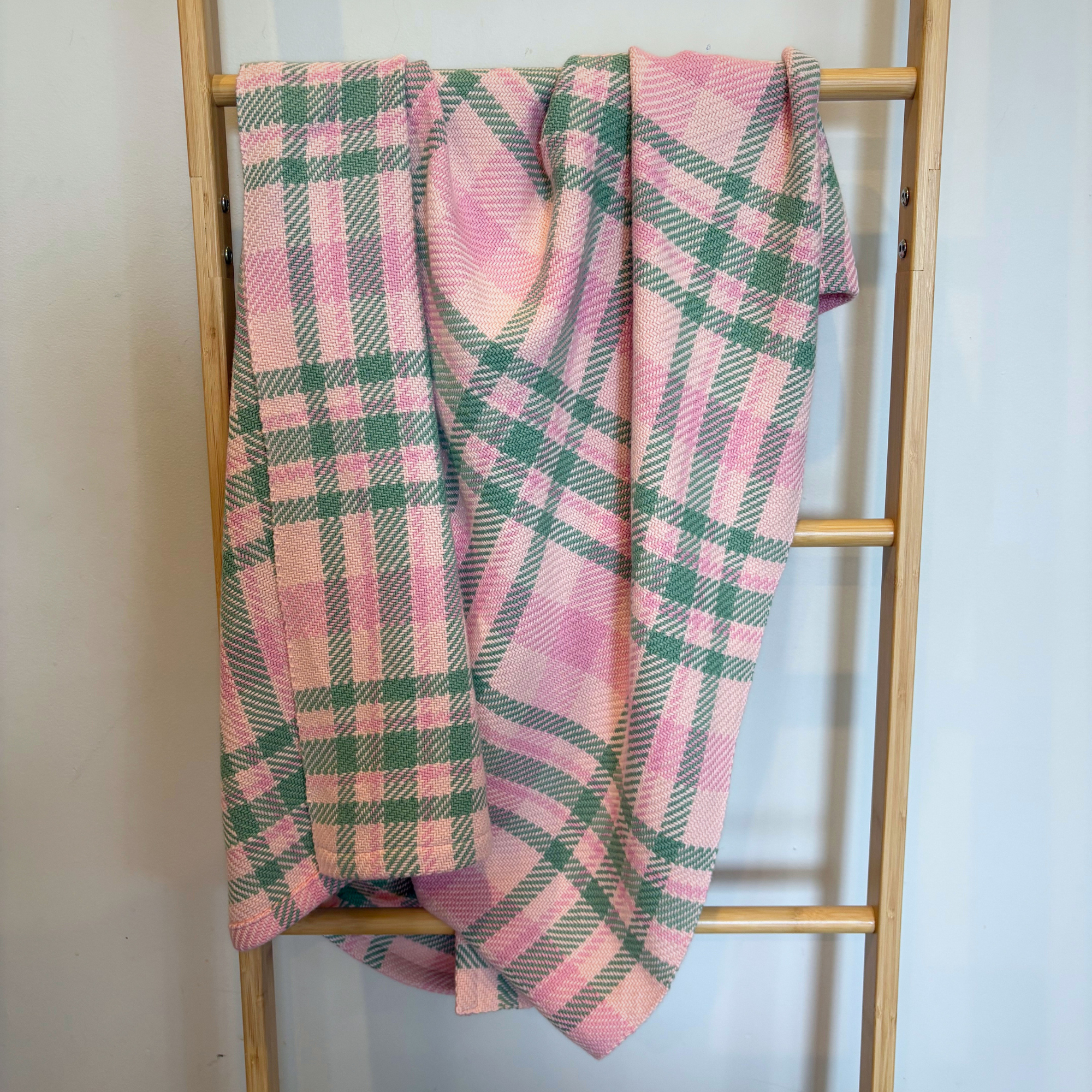 Baby Blanket - Handwoven - Easy care cotton - Pink check
