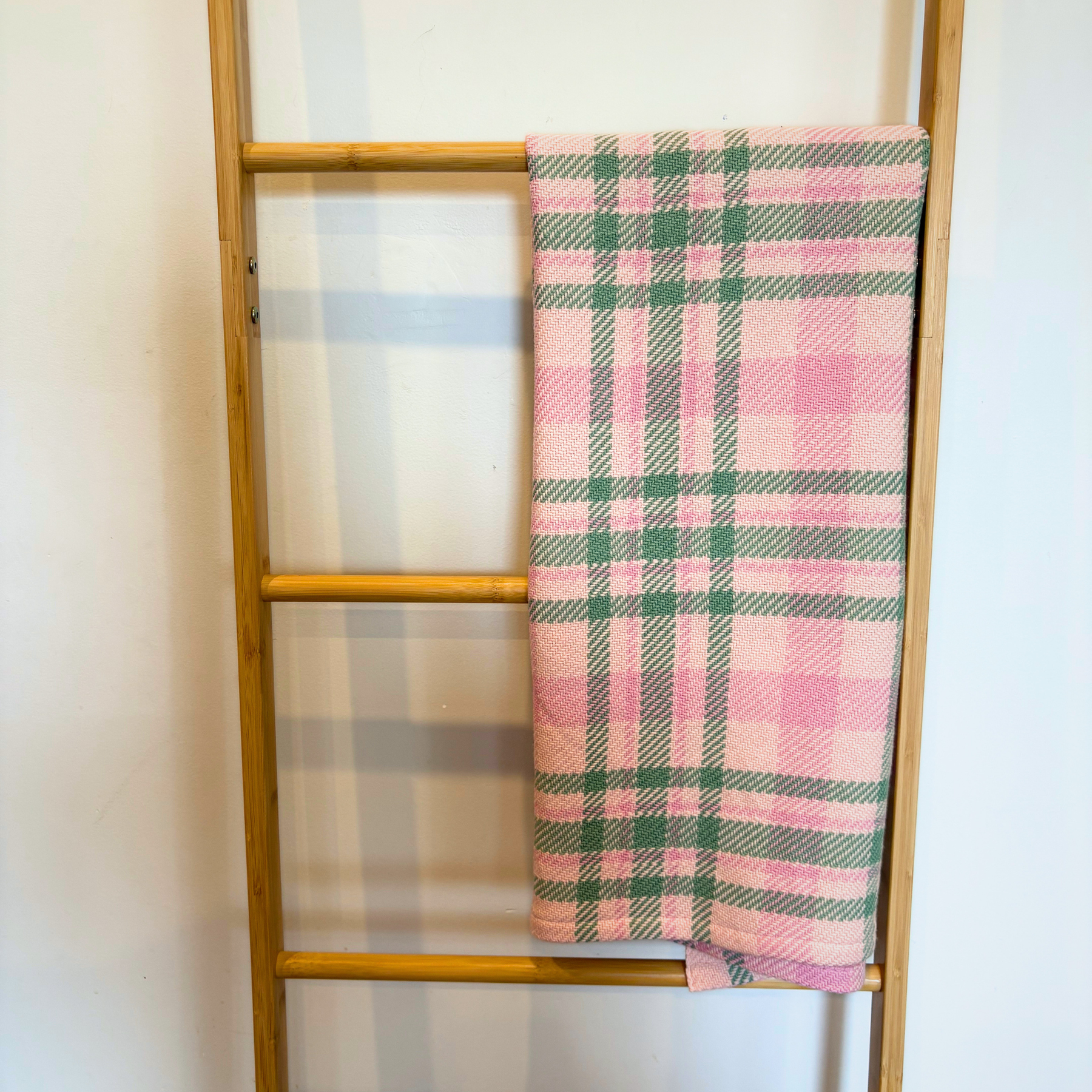Baby Blanket - Handwoven - Easy care cotton - Pink check
