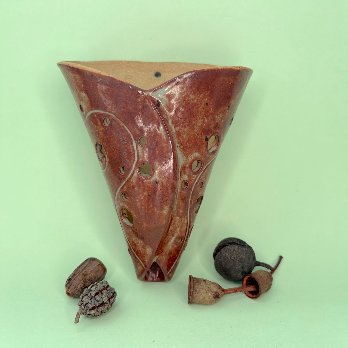 Ceramic wall cone orchid pot