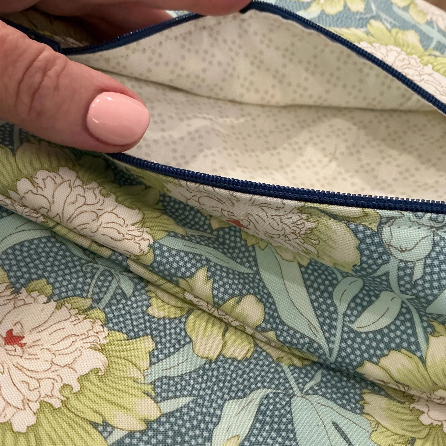 SMALL BAG/ POUCH