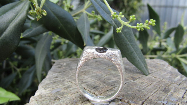 Green Sapphire Rockpool Signet, Sterling Silver, Size P