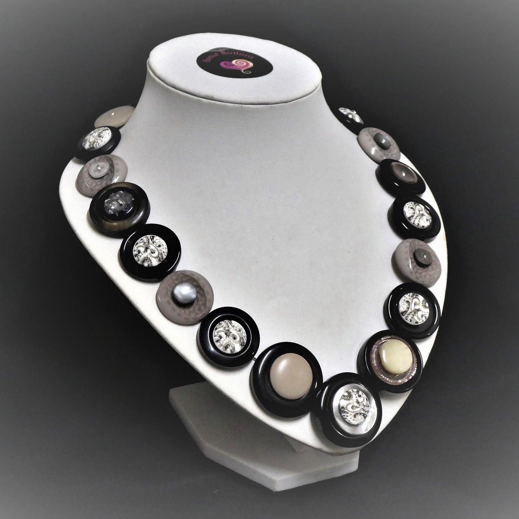 Button necklace and earrings - Hot Chocolate