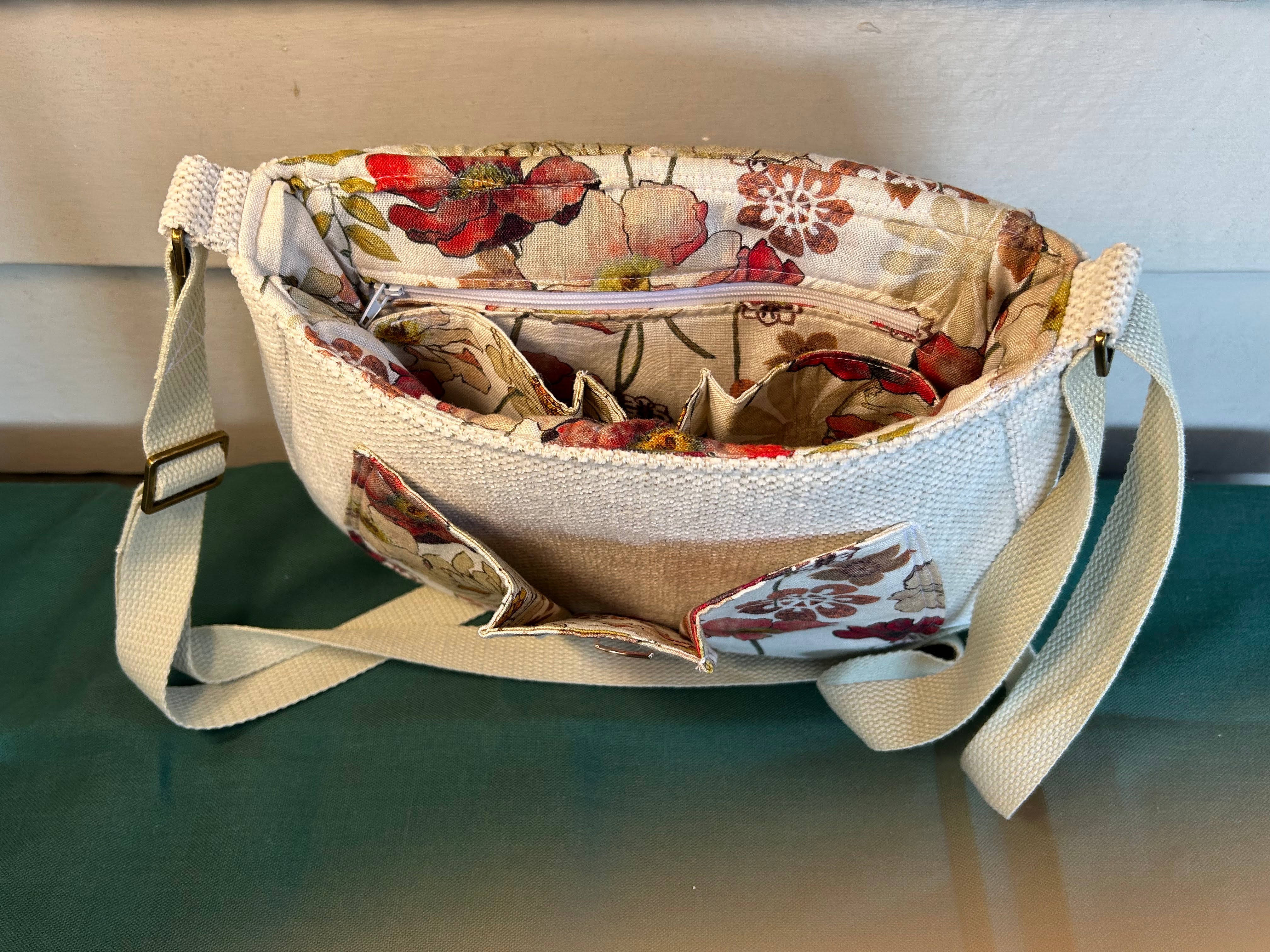 Sweetheart Crossbody Handbag