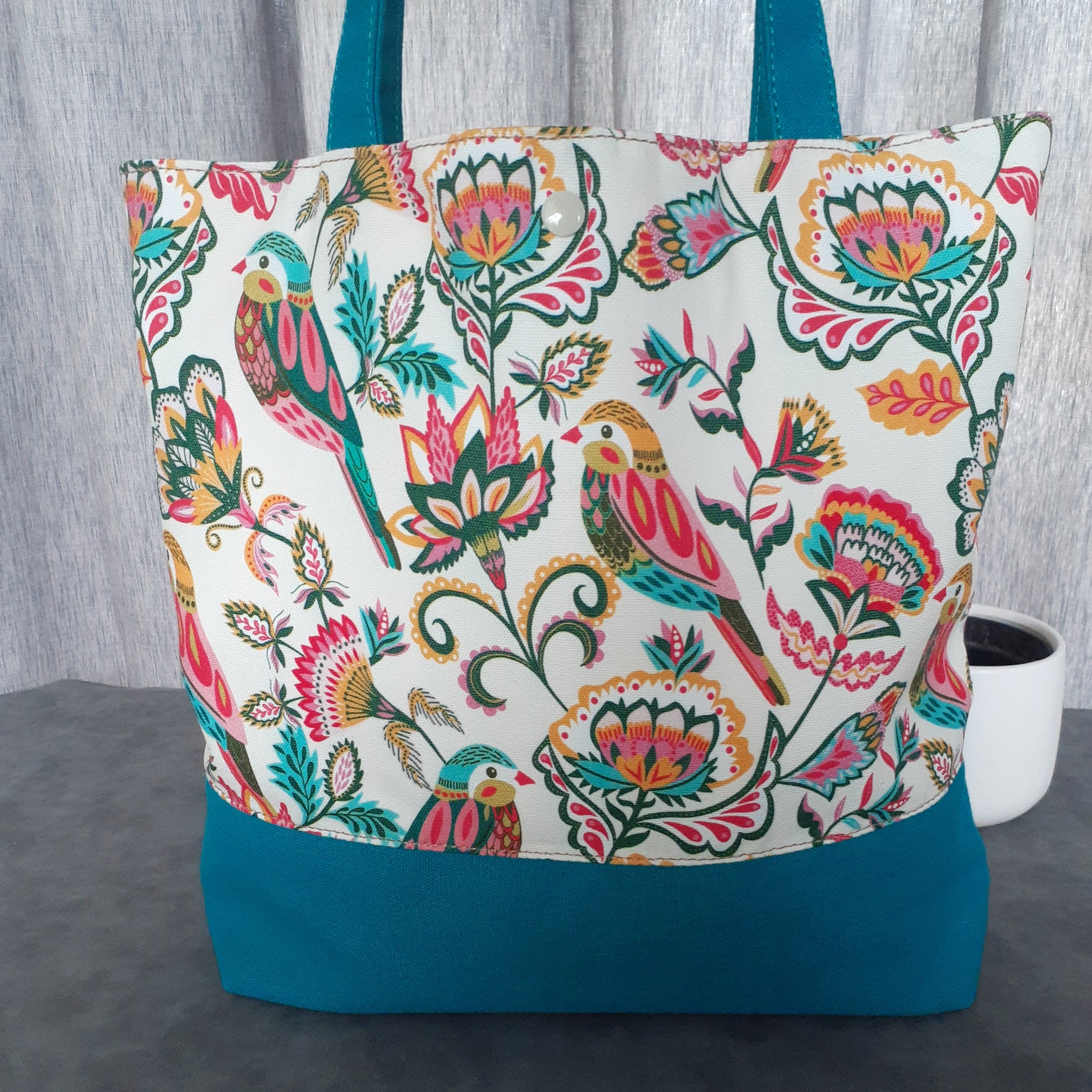 Regal Birds - Medium Sized Tote Bag