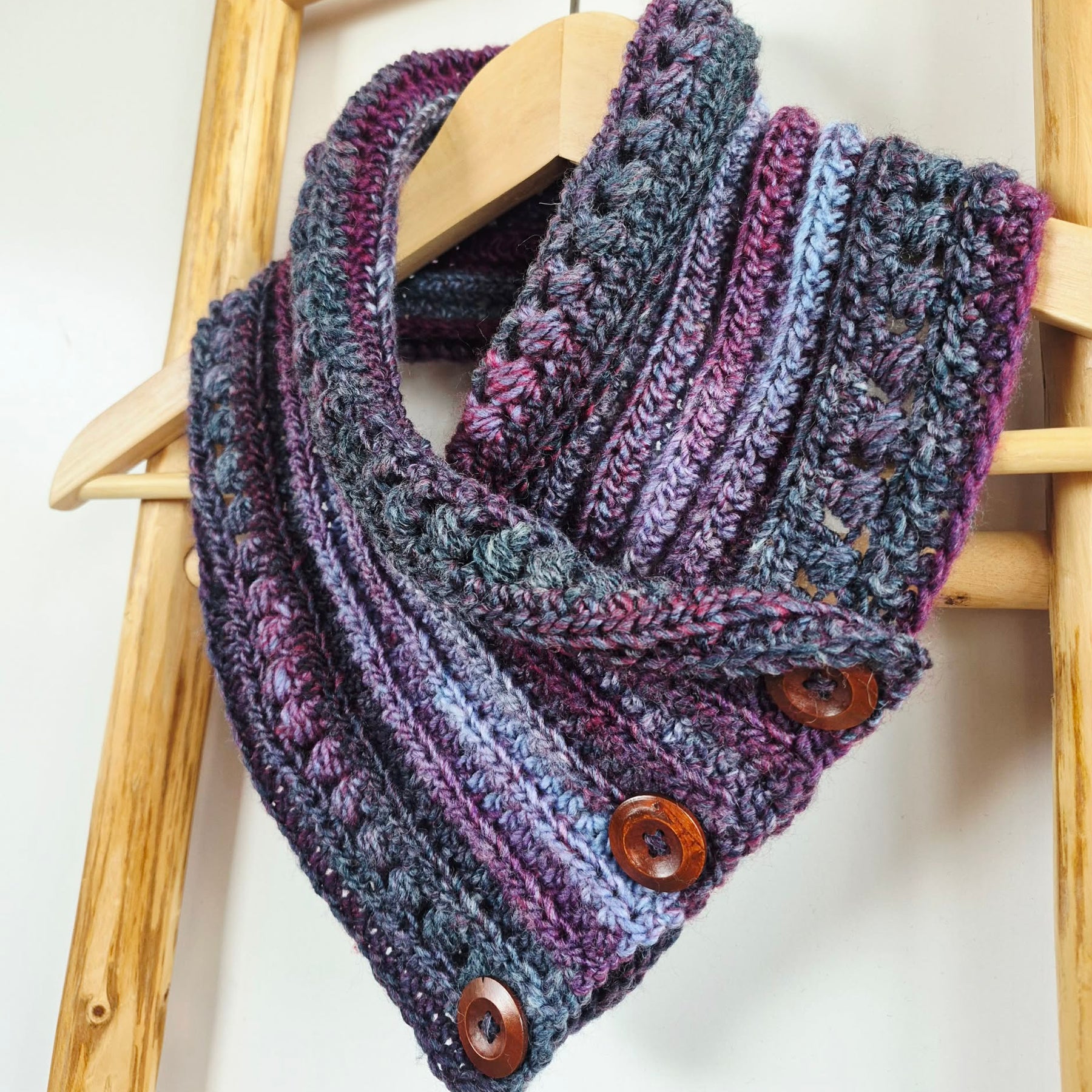 Ladies Neck warmer | Cowl | Scarf | Purple Toned | Adult | Vintage | Crochet | Buttoned