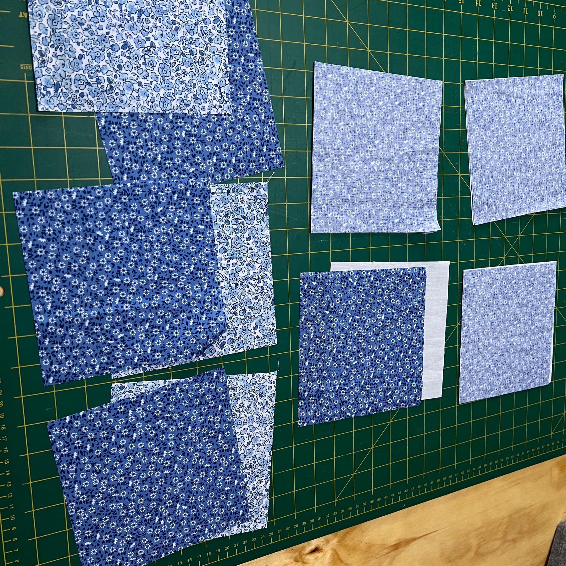 Twisted Pole Table Runner Pattern, Beginner-Friendly Quilt (Digital PDF)