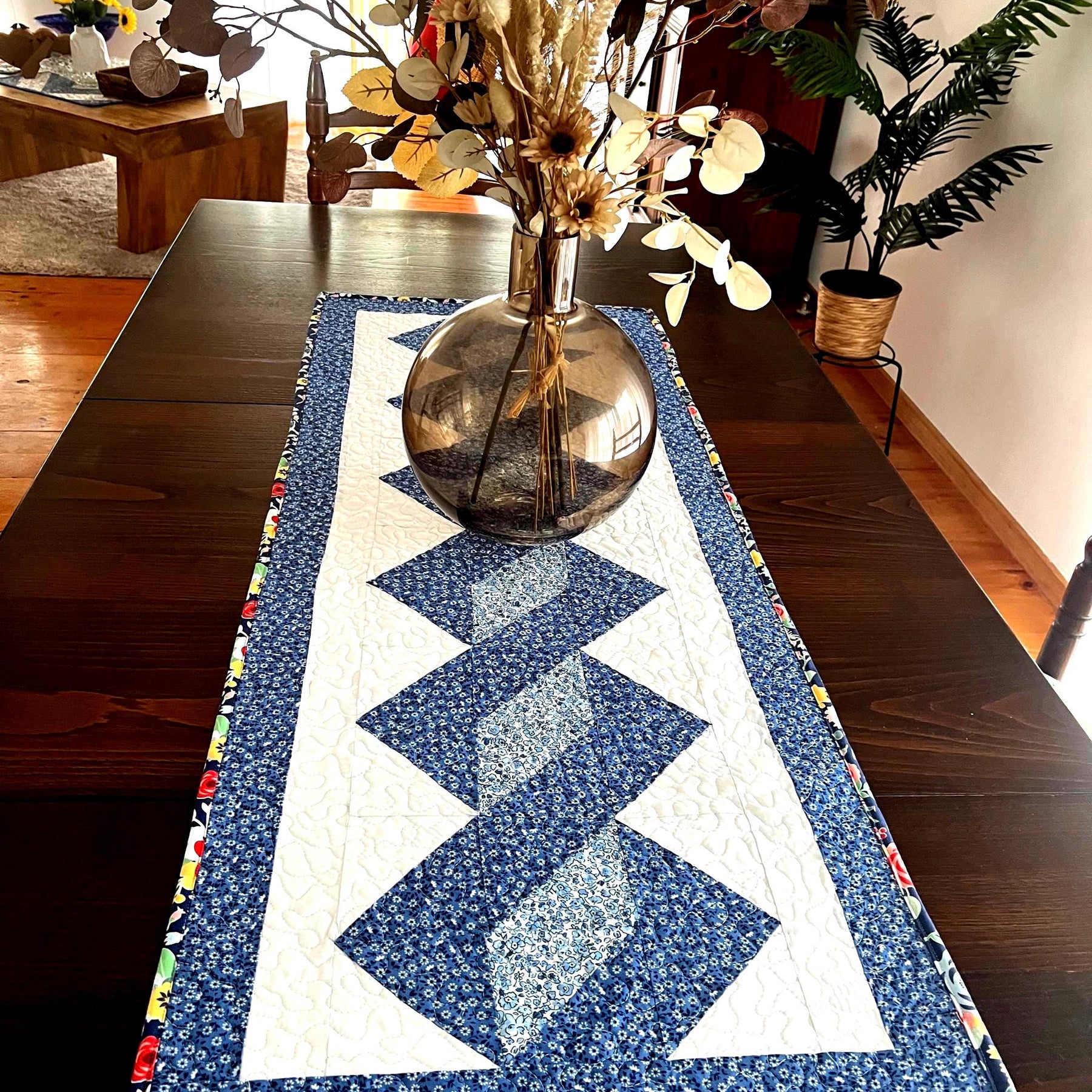 Twisted Pole Table Runner Pattern, Beginner-Friendly Quilt (Digital PDF)