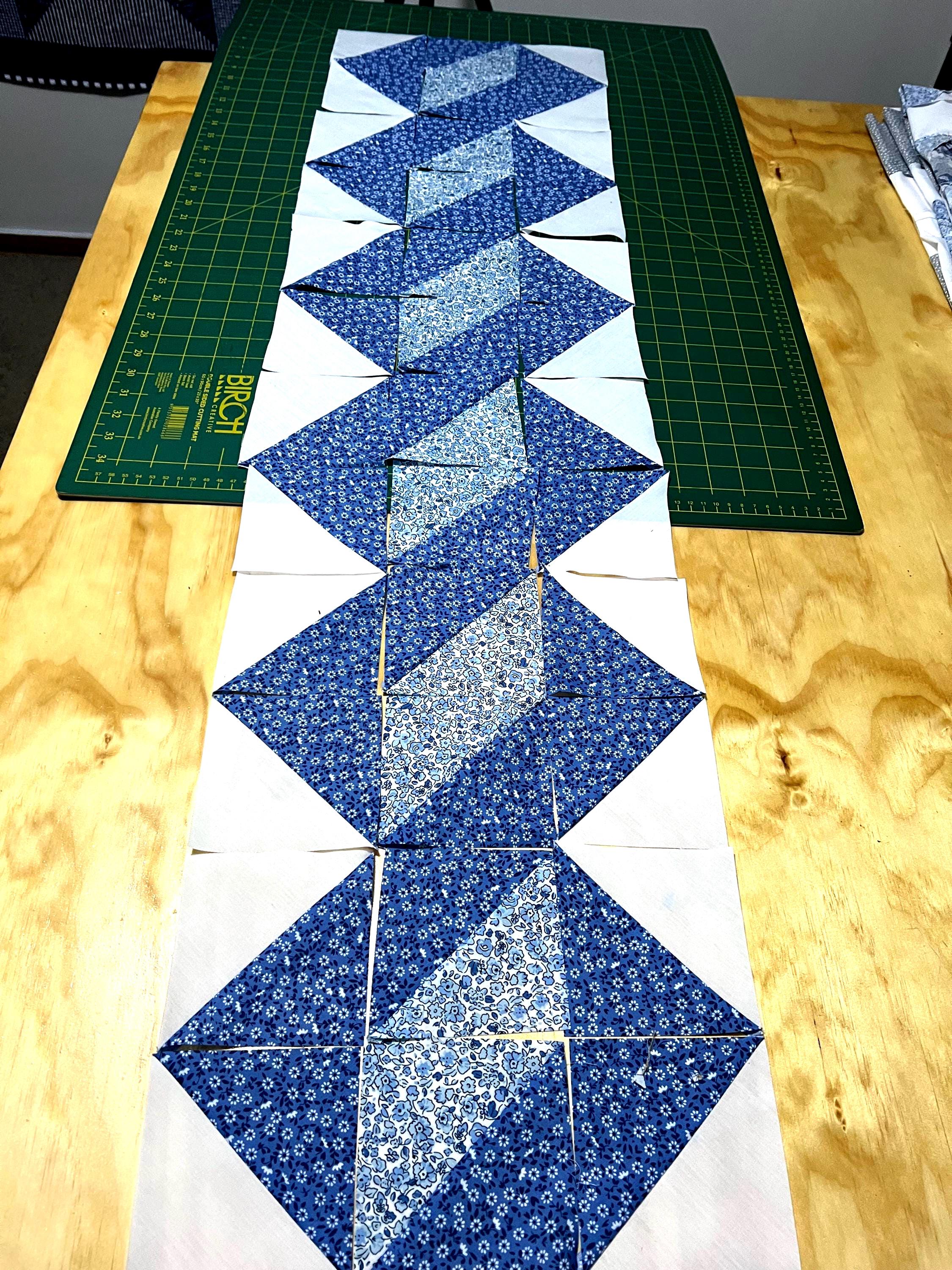Twisted Pole Table Runner Pattern, Beginner-Friendly Quilt (Digital PDF)