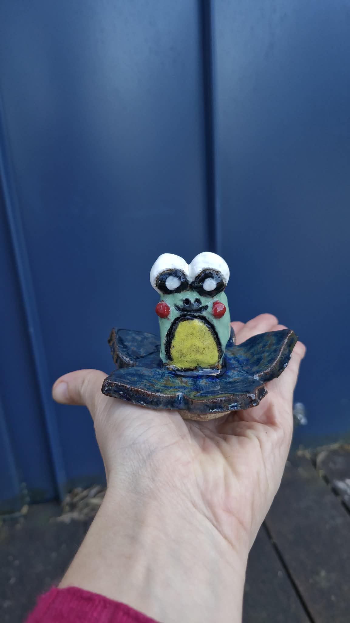 Frog on Flower Small Sculpture