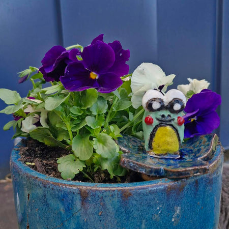 Frog on Flower Small Sculpture