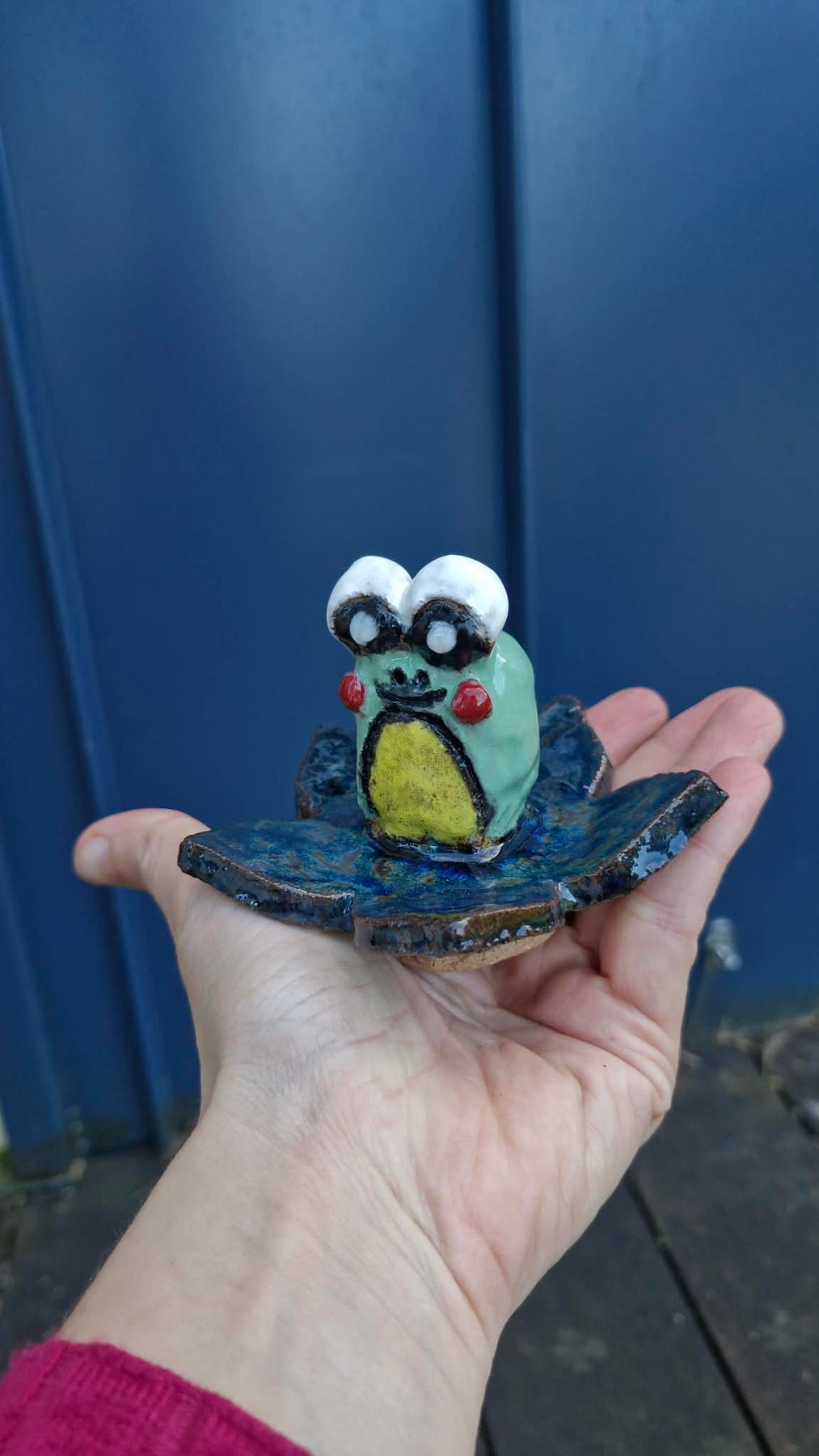 Frog on Flower Small Sculpture