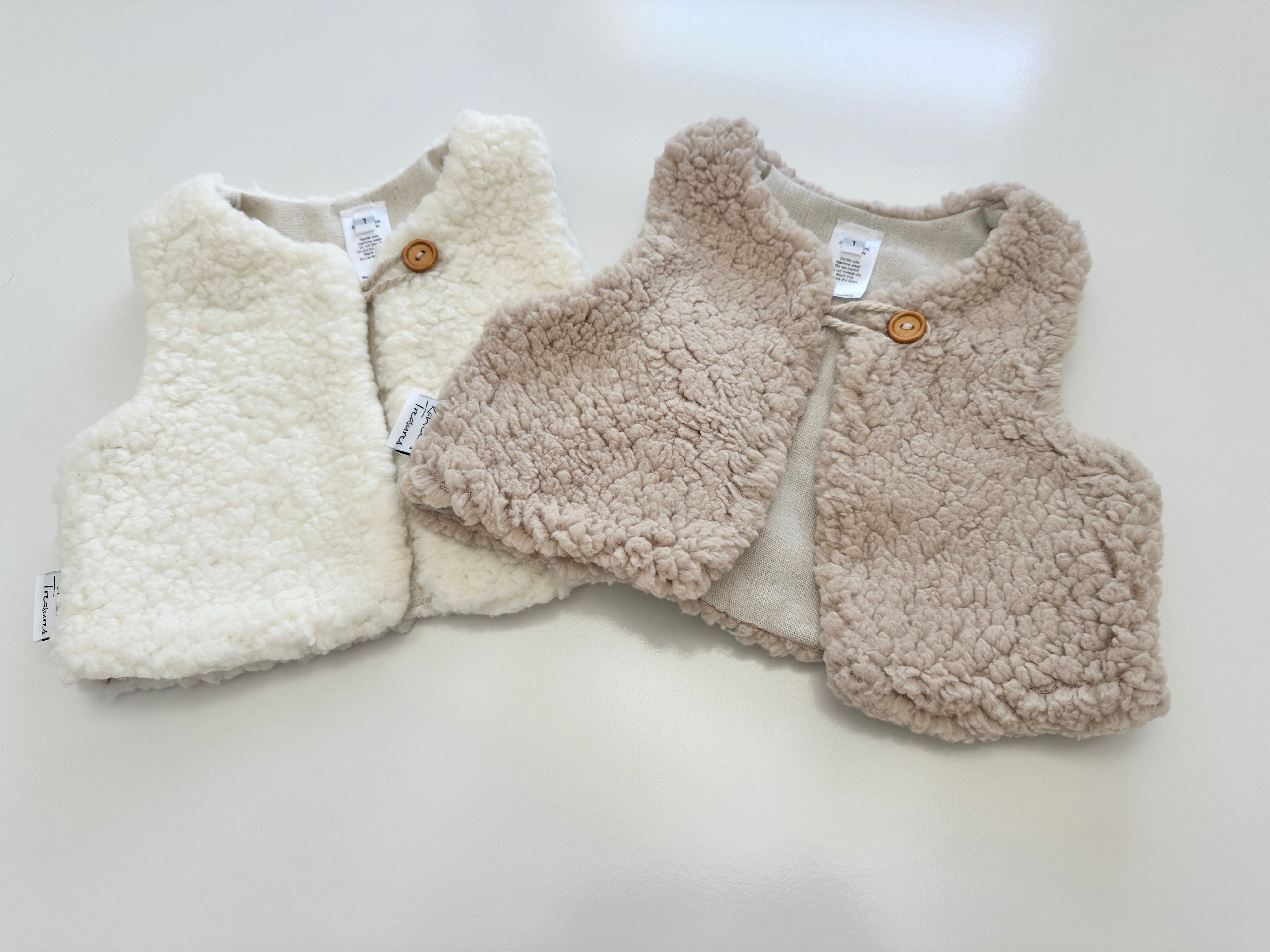 Sherpa vest in fawn