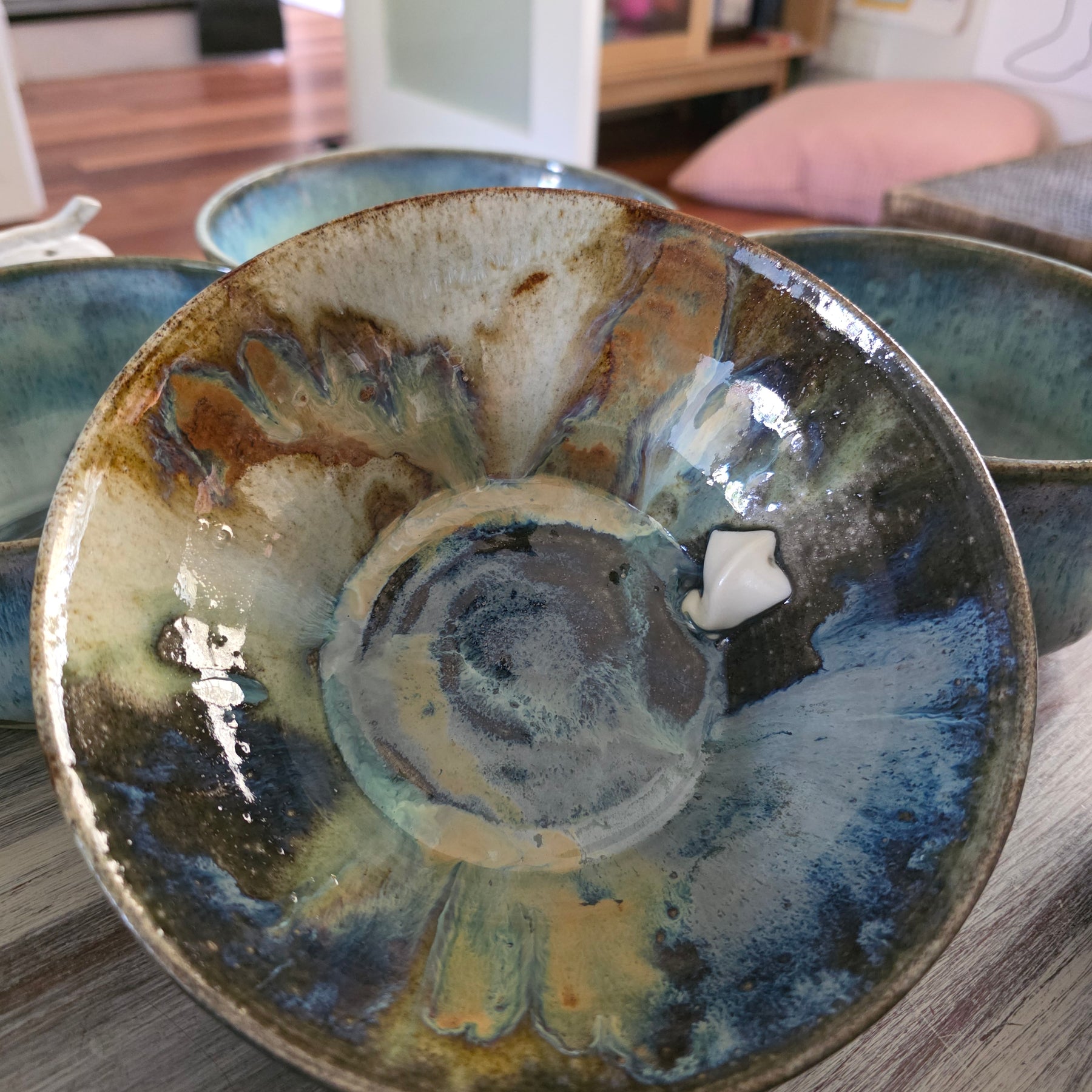 Handmade Rustic Ceramic Bowl – Stingray Deep Sea Bowl