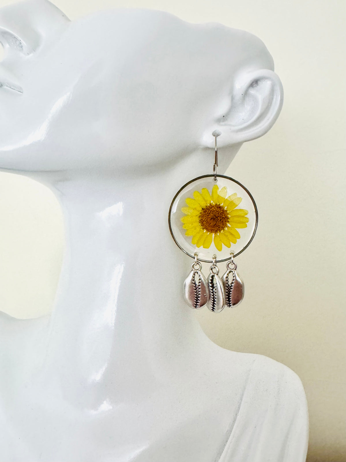 Yellow daisy and shell resin earrings