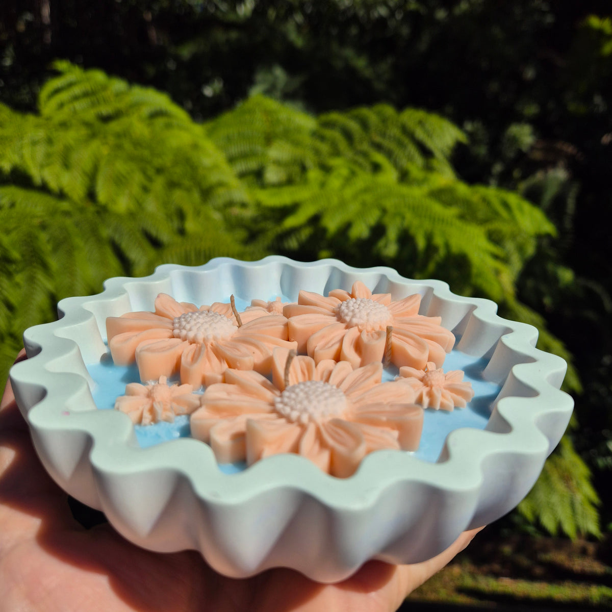 Round fluted blue and peach concrete daisy bowl candle