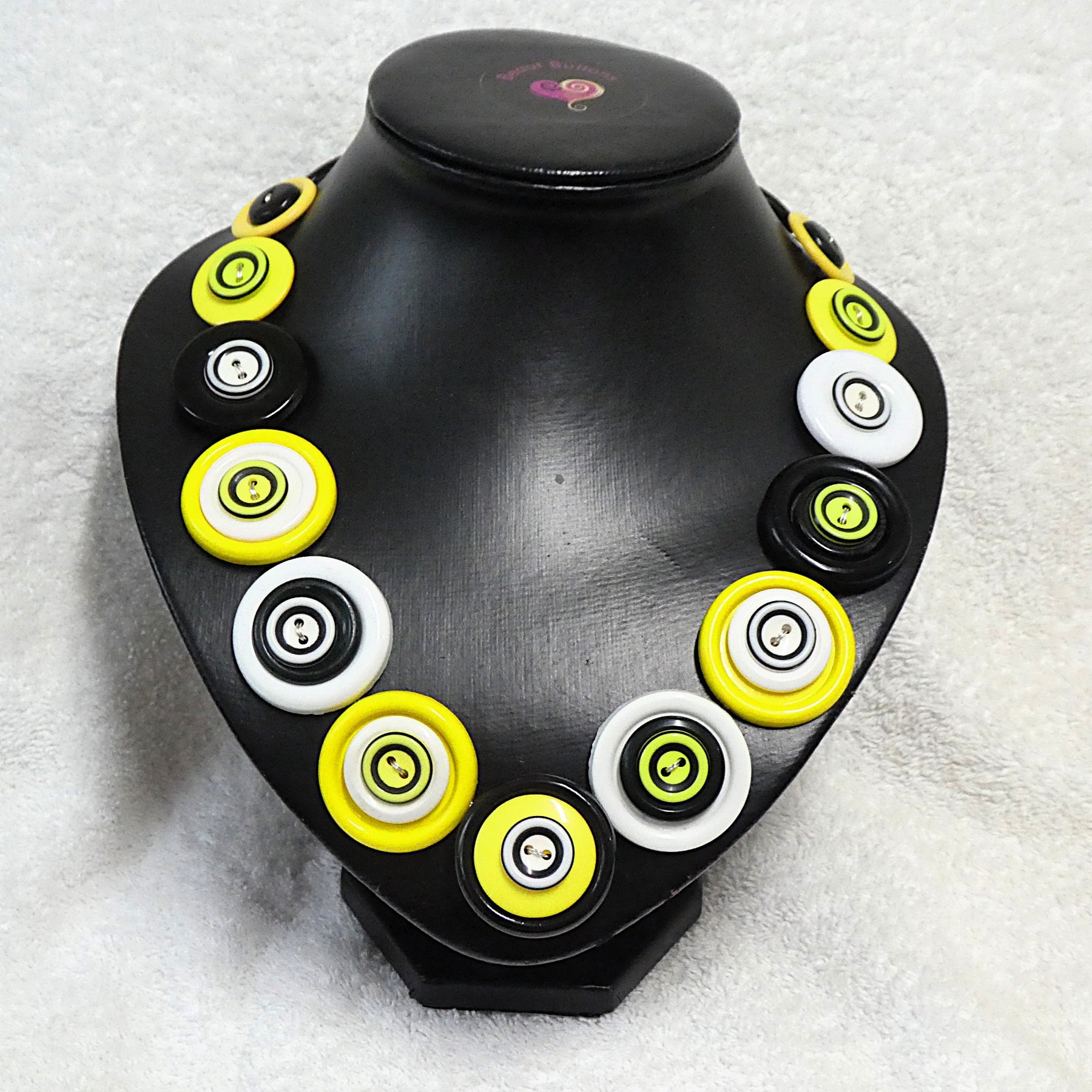 Button necklace and matching earrings - Tigerland