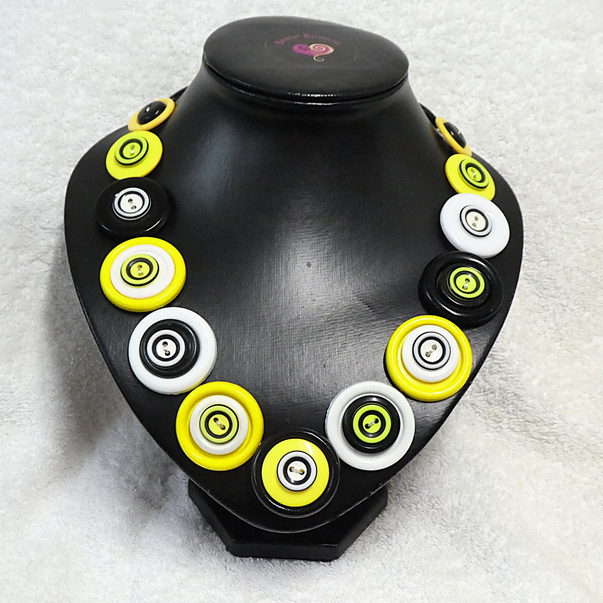 Button necklace and matching earrings - Tigerland